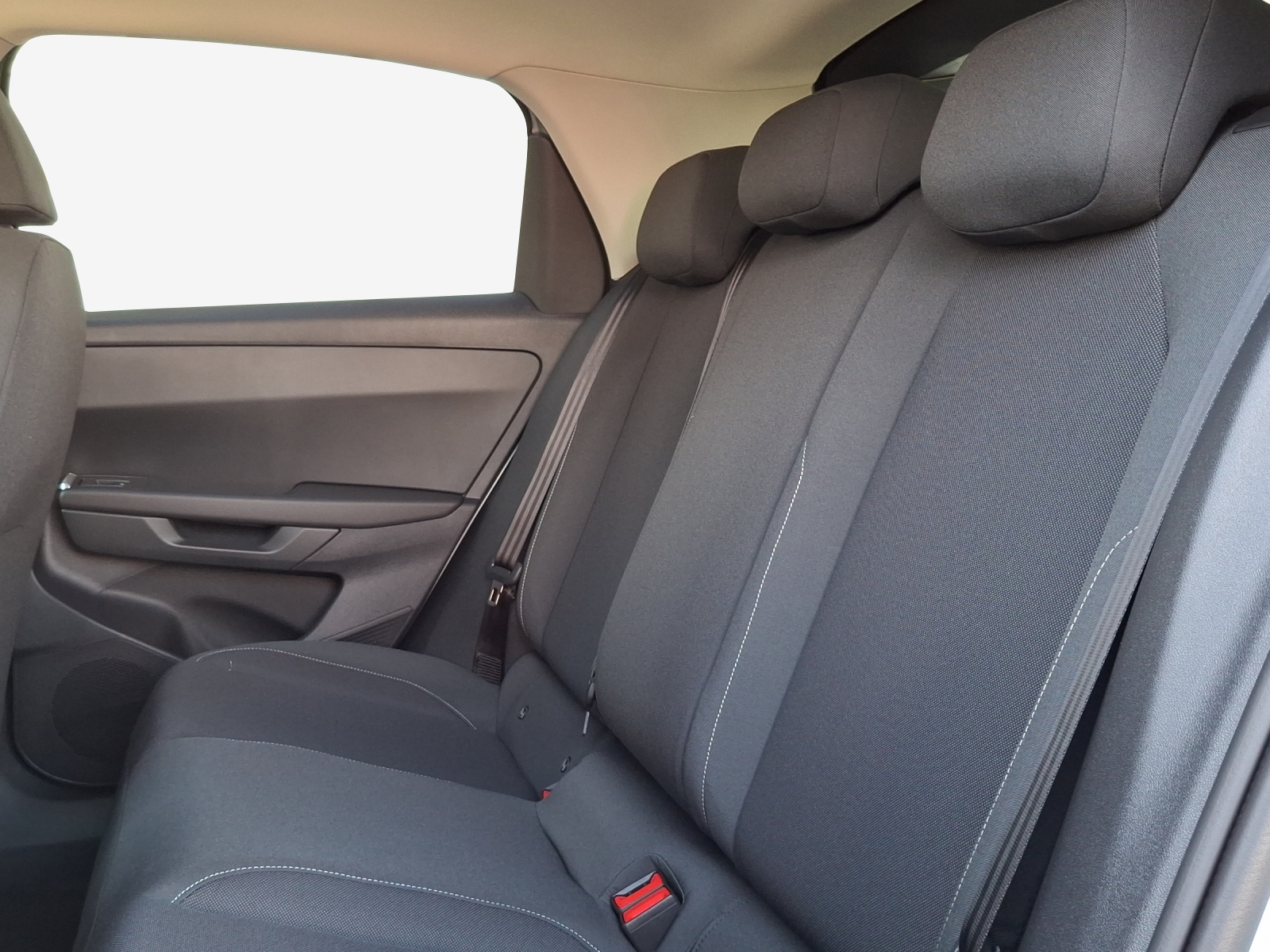 VW ID.Polo 52 kWh Life Edition One-image-11