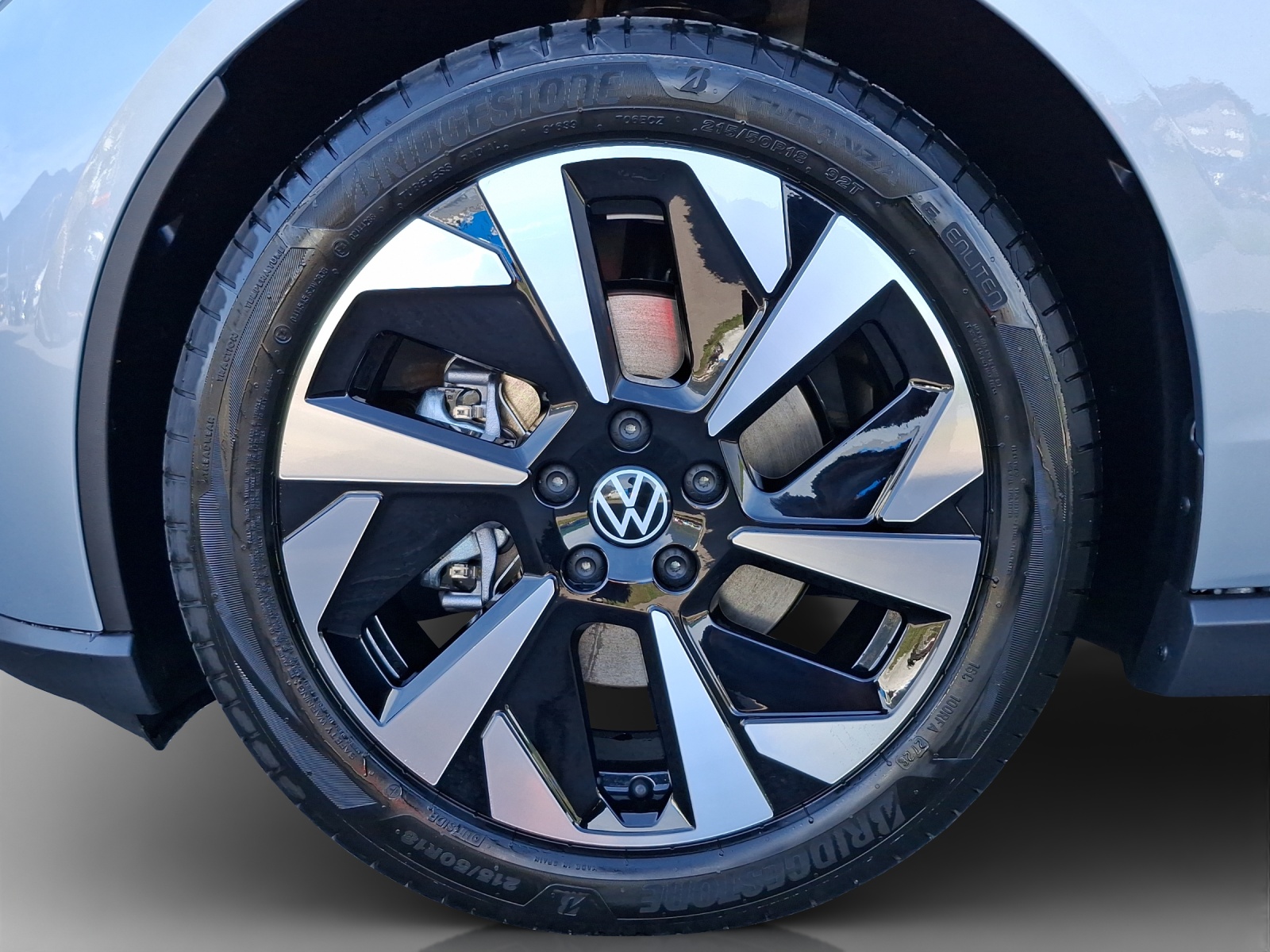 VW ID.Polo 52 kWh Life Edition One-image-14