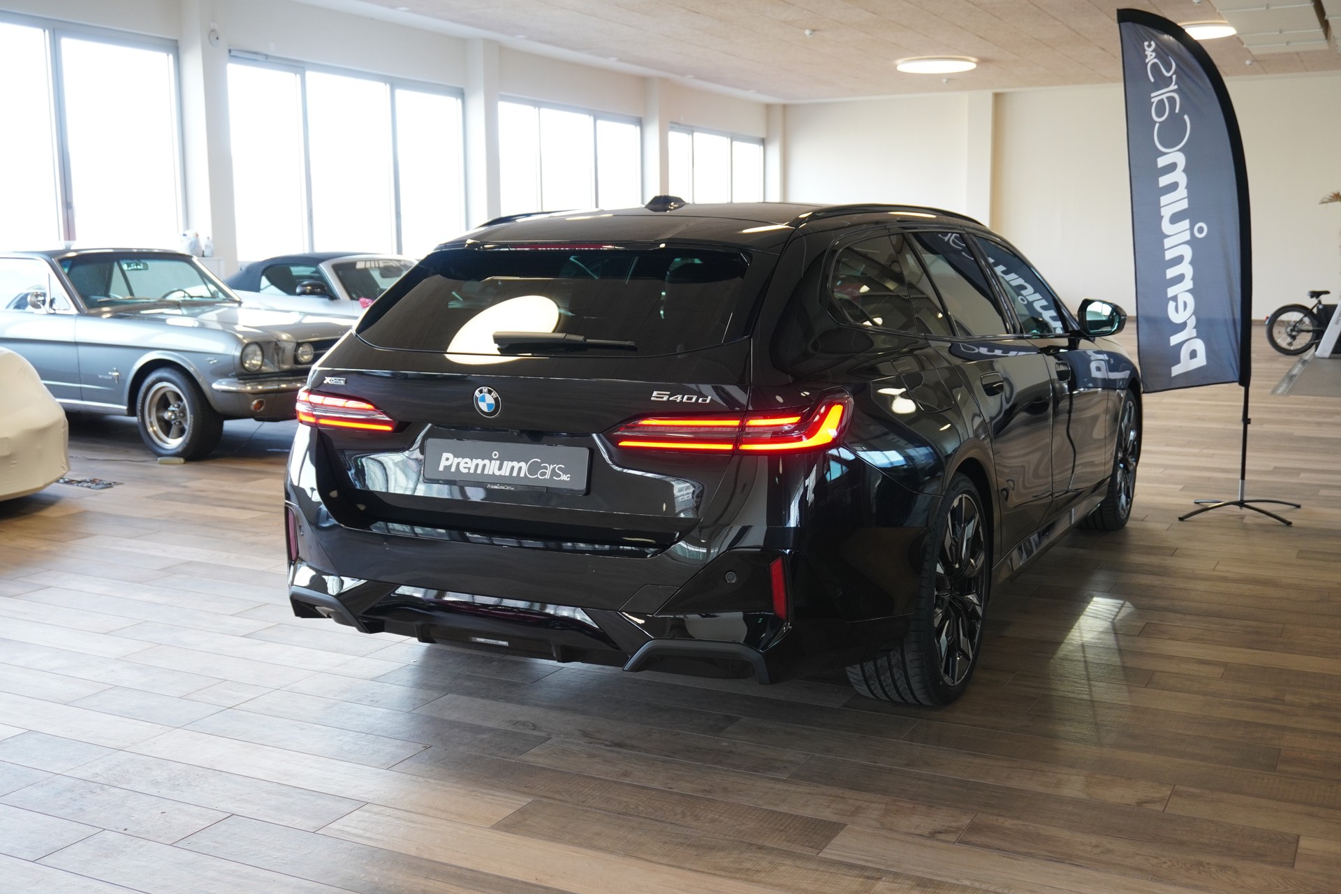 BMW 540d xDrive 48V Touring M Sport Pro Steptronic-showroom-element-3