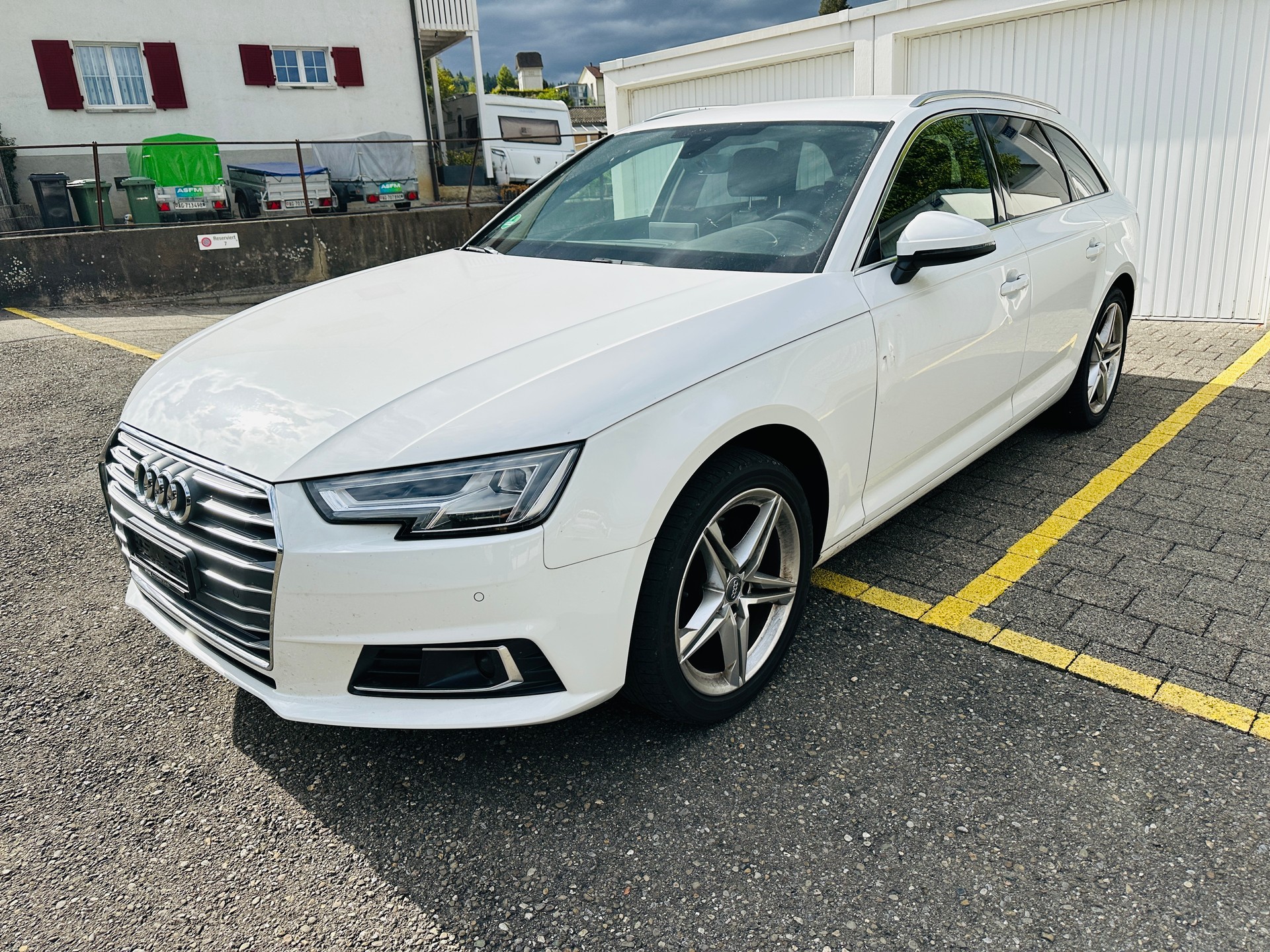 AUDI A4 Avant 2.0 TFSI g-tron S-tronic-image-1