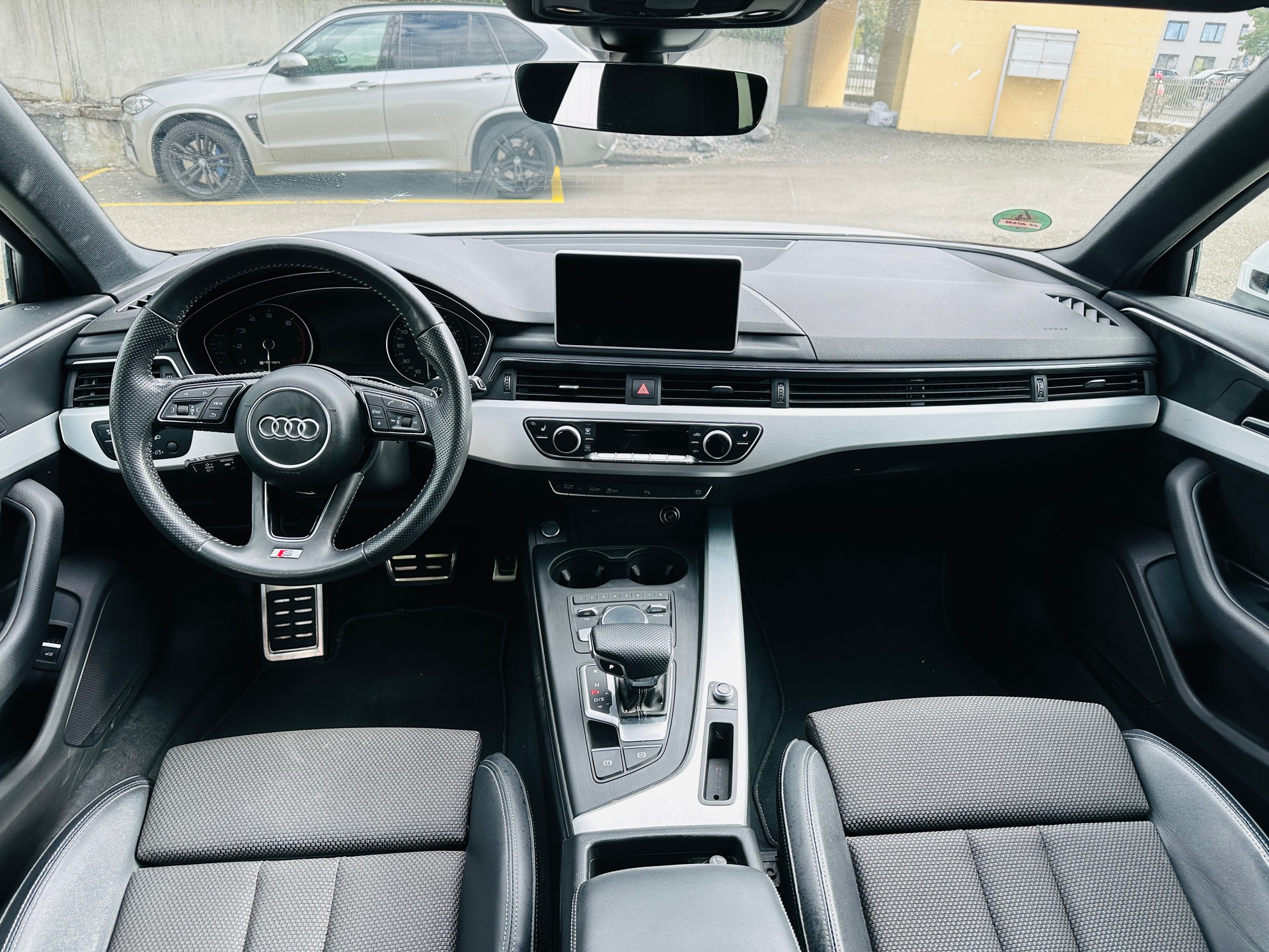 AUDI A4 Avant 2.0 TFSI g-tron S-tronic-image-8