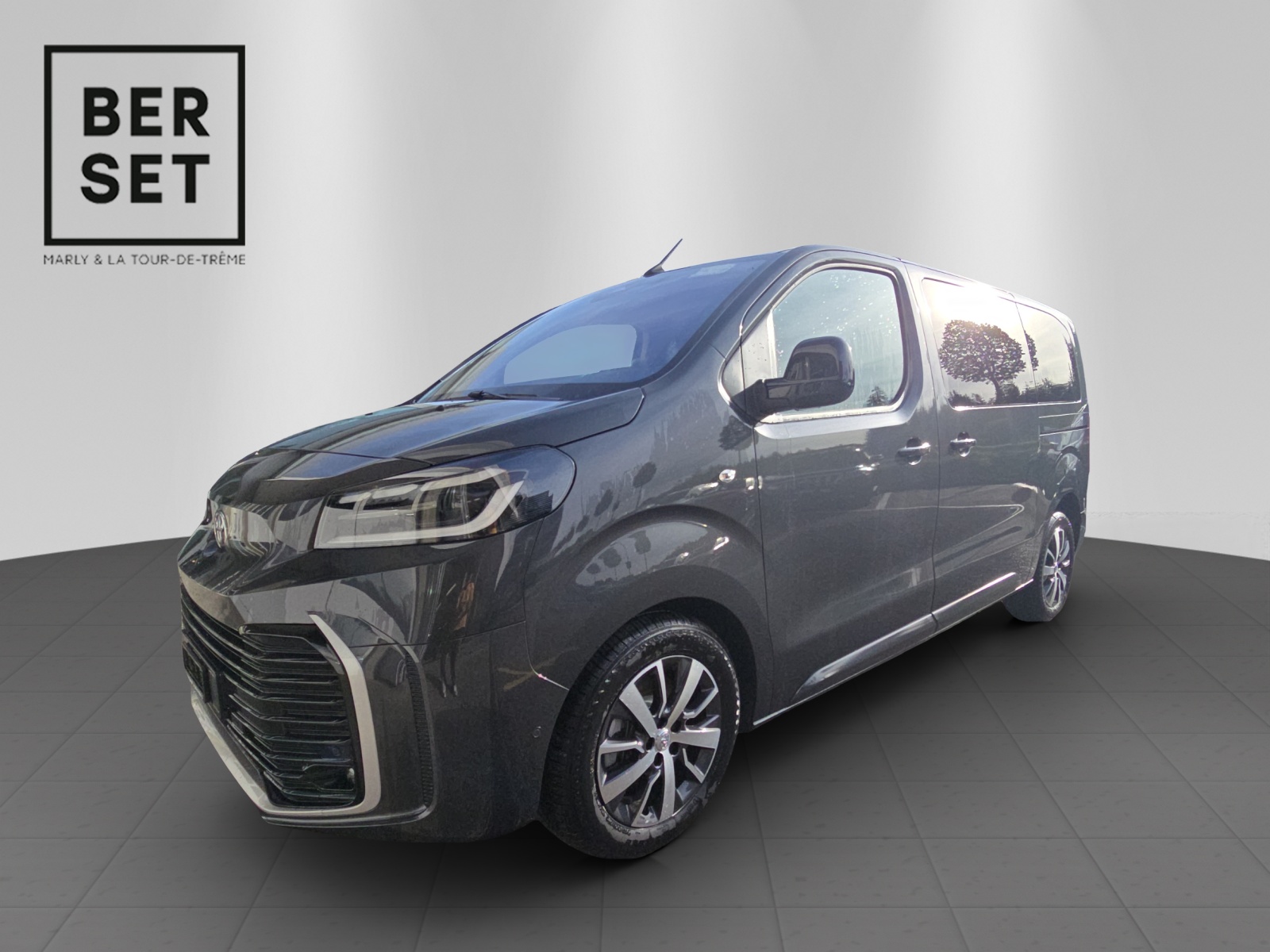 TOYOTA PROACE Verso L1 2.2 D Trend