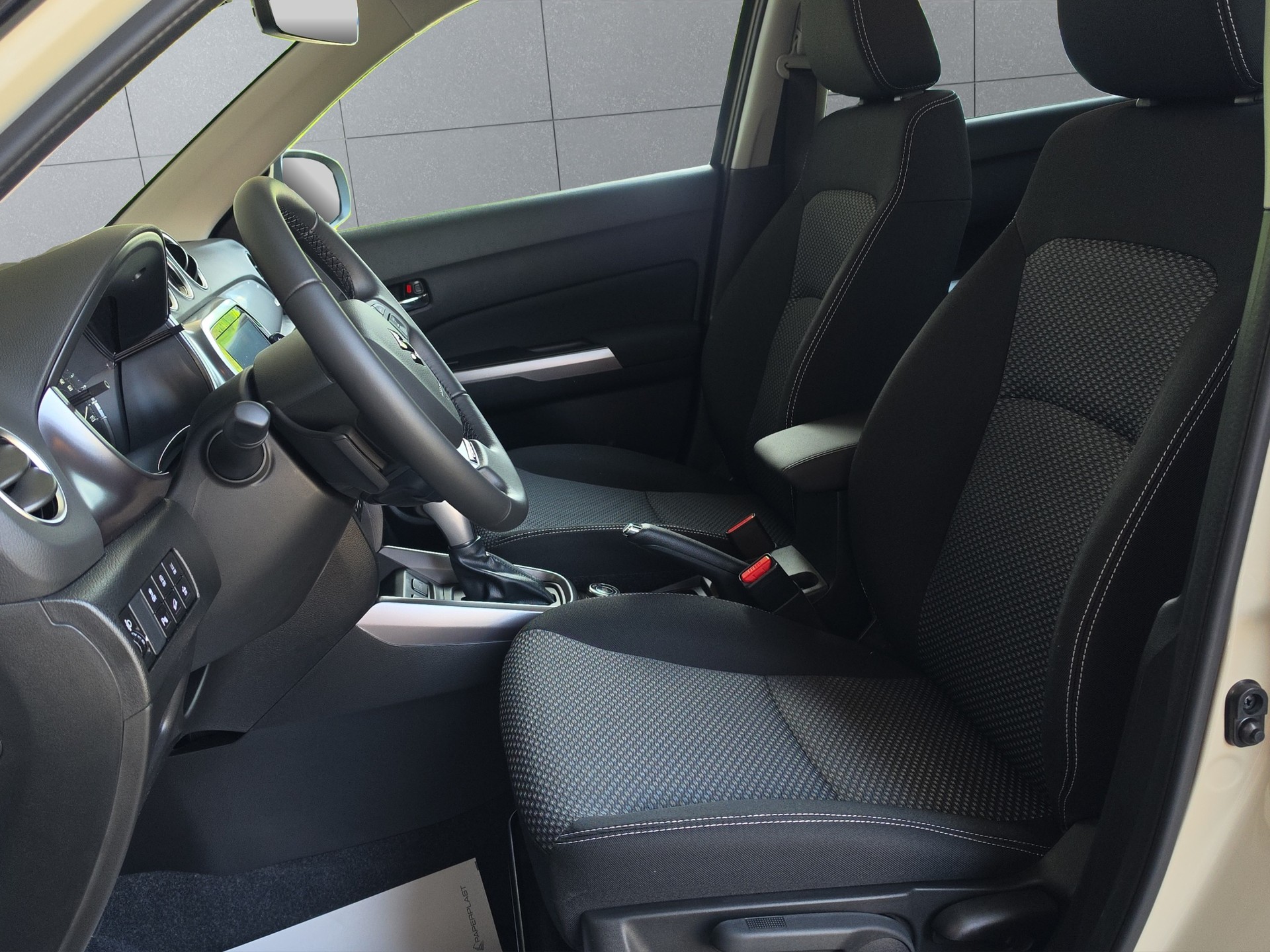SUZUKI Vitara 1.4 T Piz Sulai Hybrid 4x4-image-12