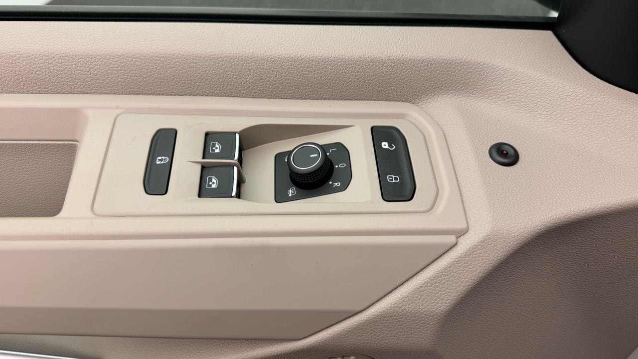 VW Multivan 1.5 eHybrid Life Edition 4Motion DSG-image-9