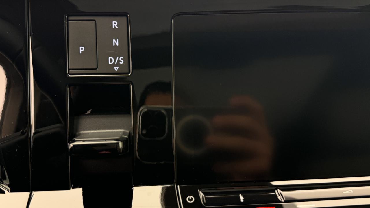 VW Multivan 1.5 eHybrid Life Edition 4Motion DSG-image-11