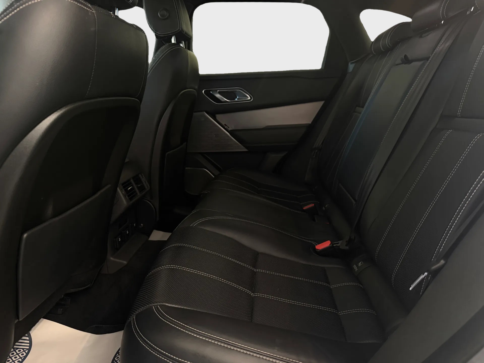 LAND ROVER Range Rover Velar R-Dynamic P 380 SE Automatic-image-8