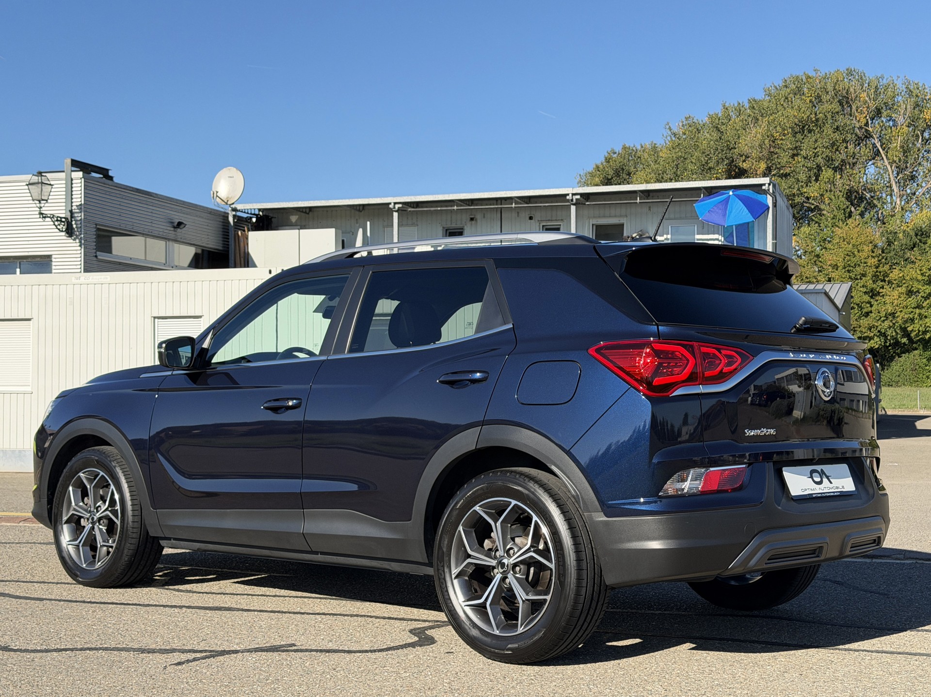 KGM-SsangYong Korando 1.6e Xdi Quartz 2WD Automat - *1. HAND / TOP-GEPFLEGT* - *TOP-AUSSTATTUNG* - *WERKS-VOLLGARANTIE*-showroom-element-3