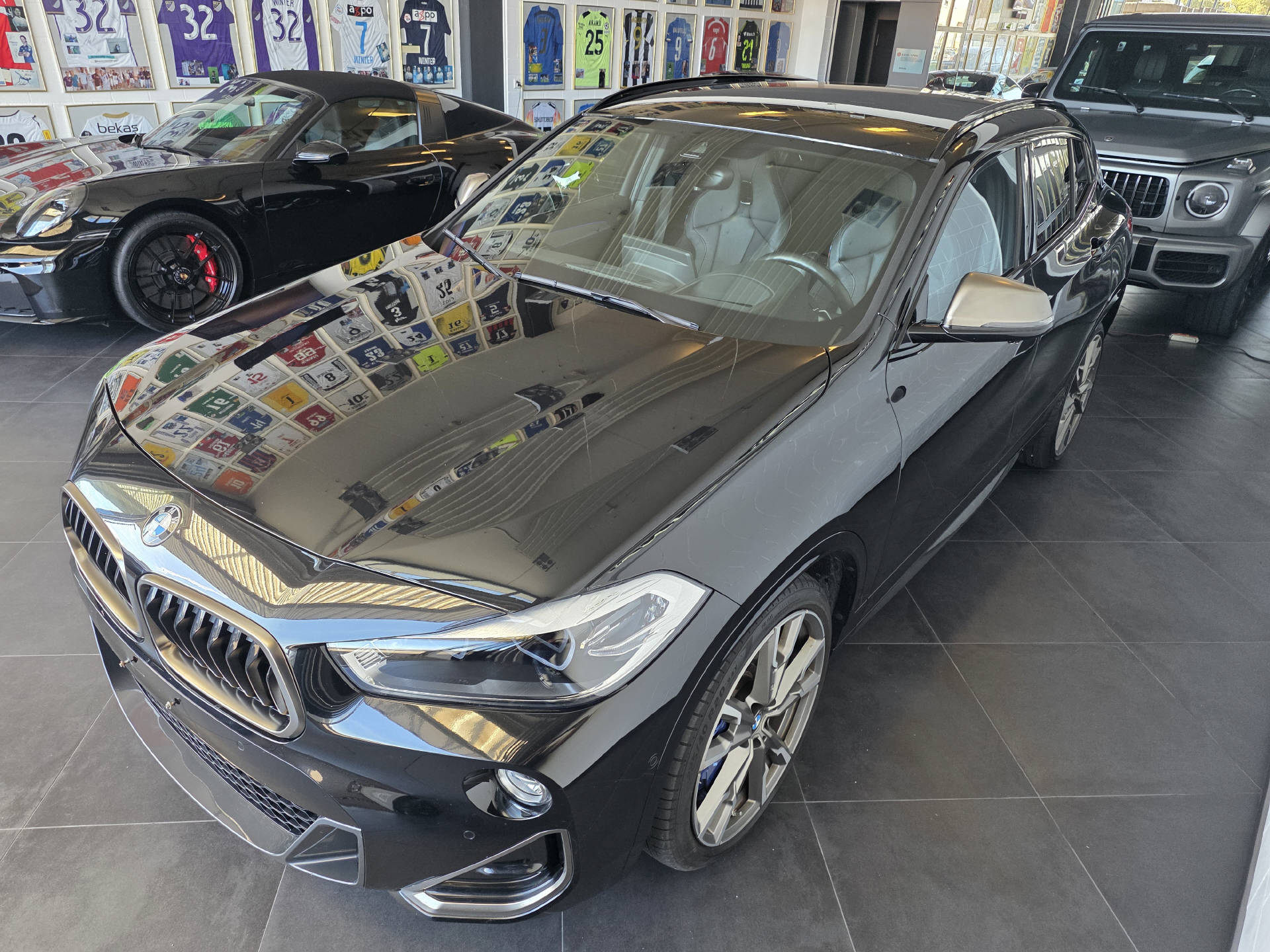 BMW X2 M35i-showroom-element-2