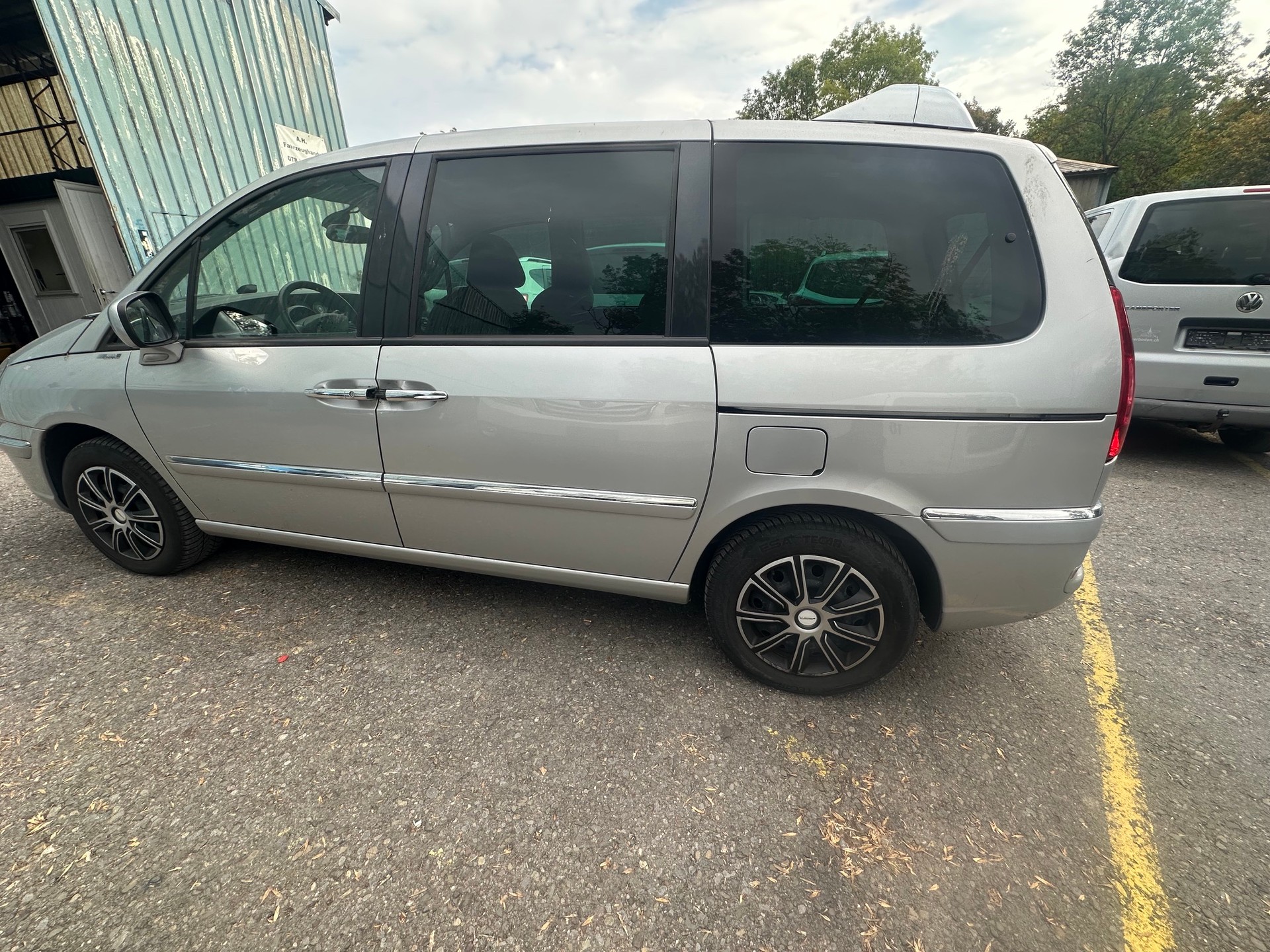 PEUGEOT 807 2.0 16V HDi Allure-showroom-element-2