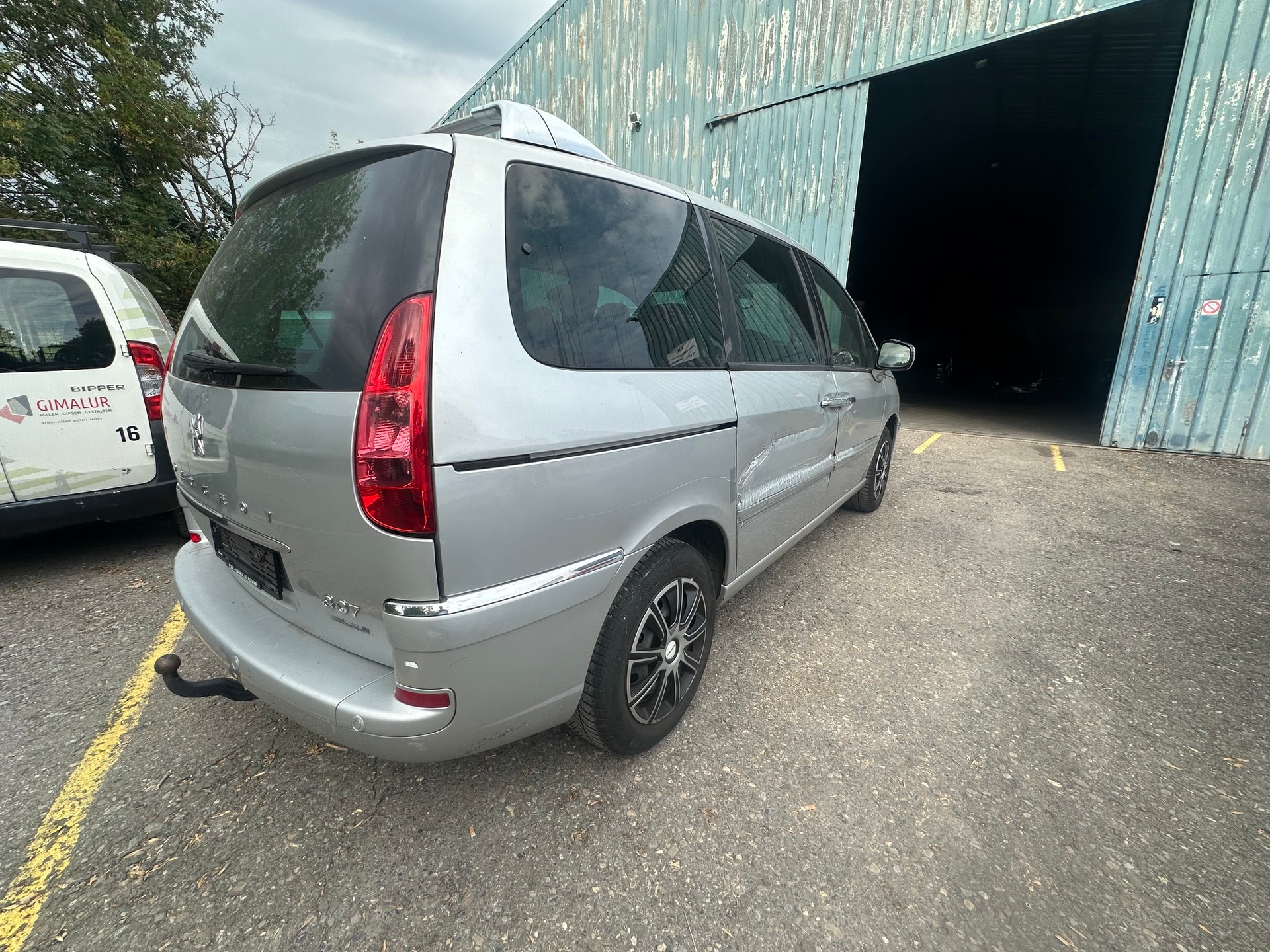 PEUGEOT 807 2.0 16V HDi Allure-image-4
