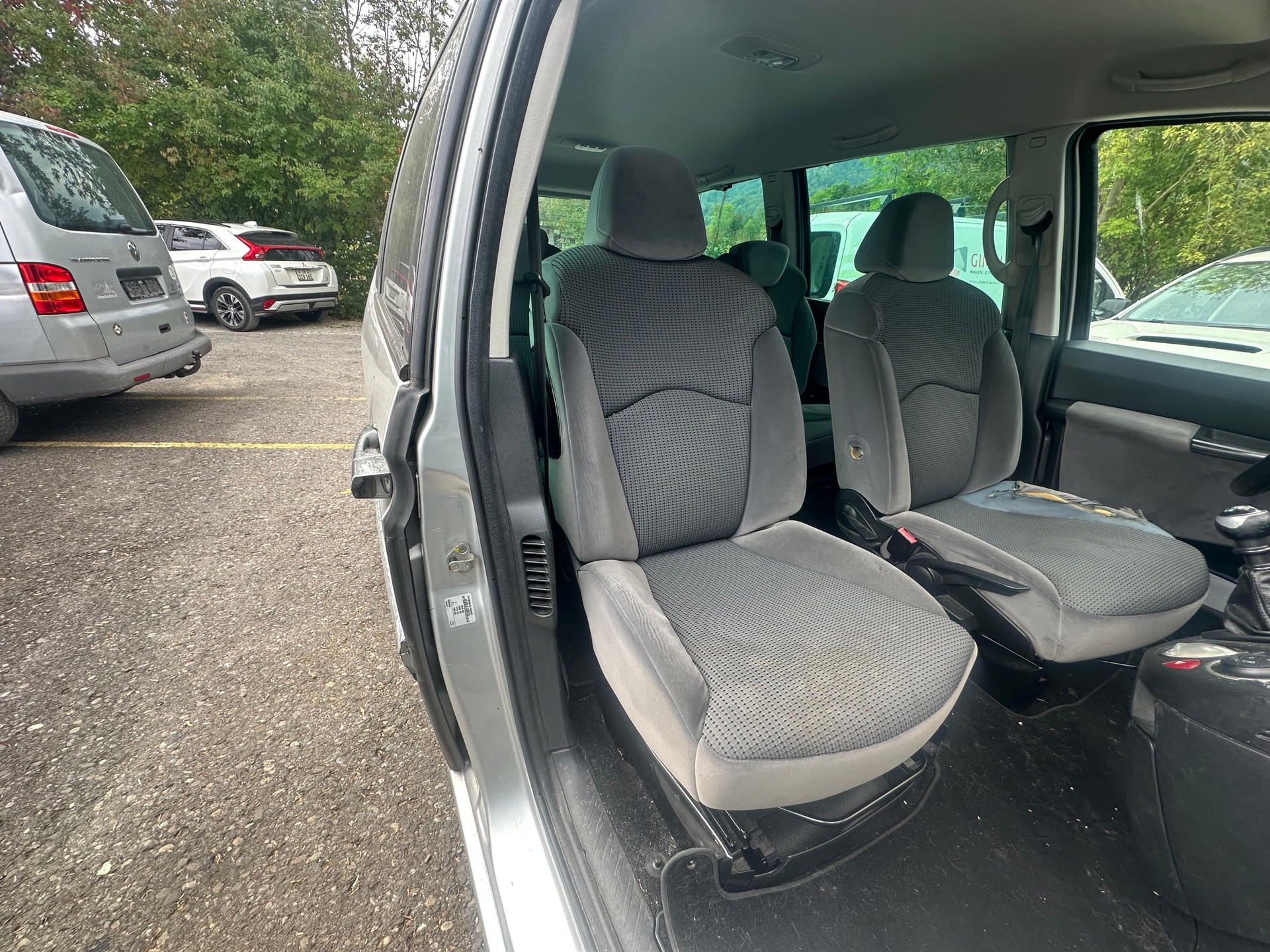 PEUGEOT 807 2.0 16V HDi Allure-image-10