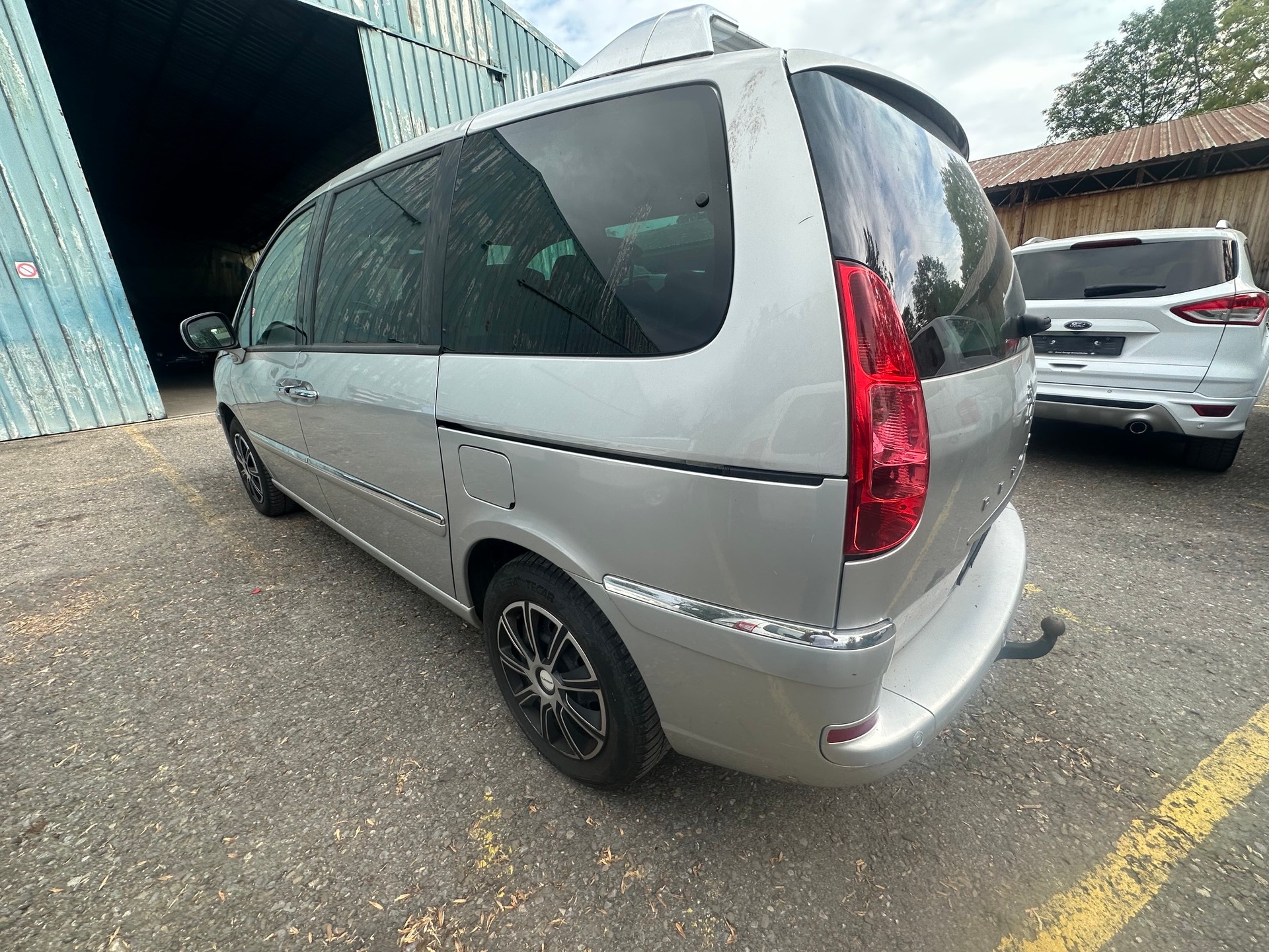 PEUGEOT 807 2.0 16V HDi Allure-showroom-element-3