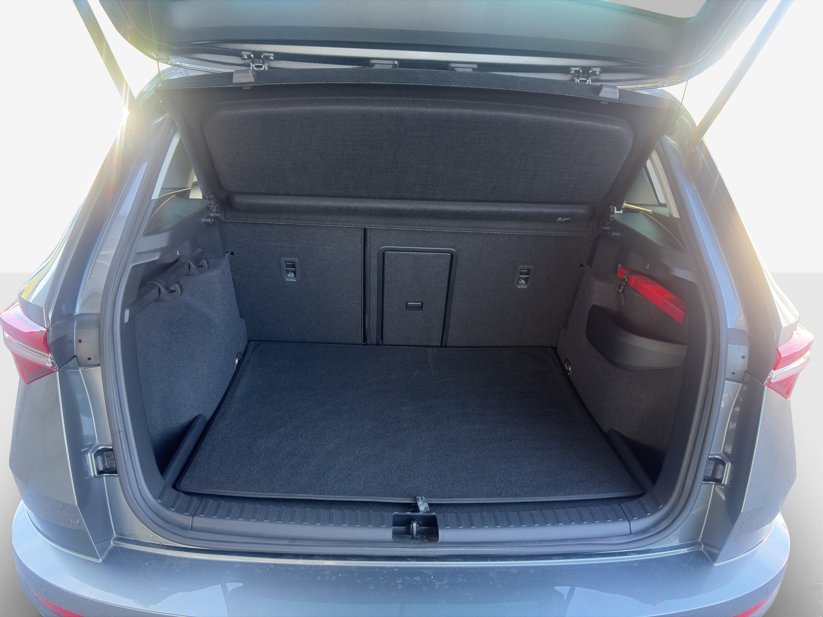 SKODA Karoq 1.5 TSI Ambition DSG-image-12