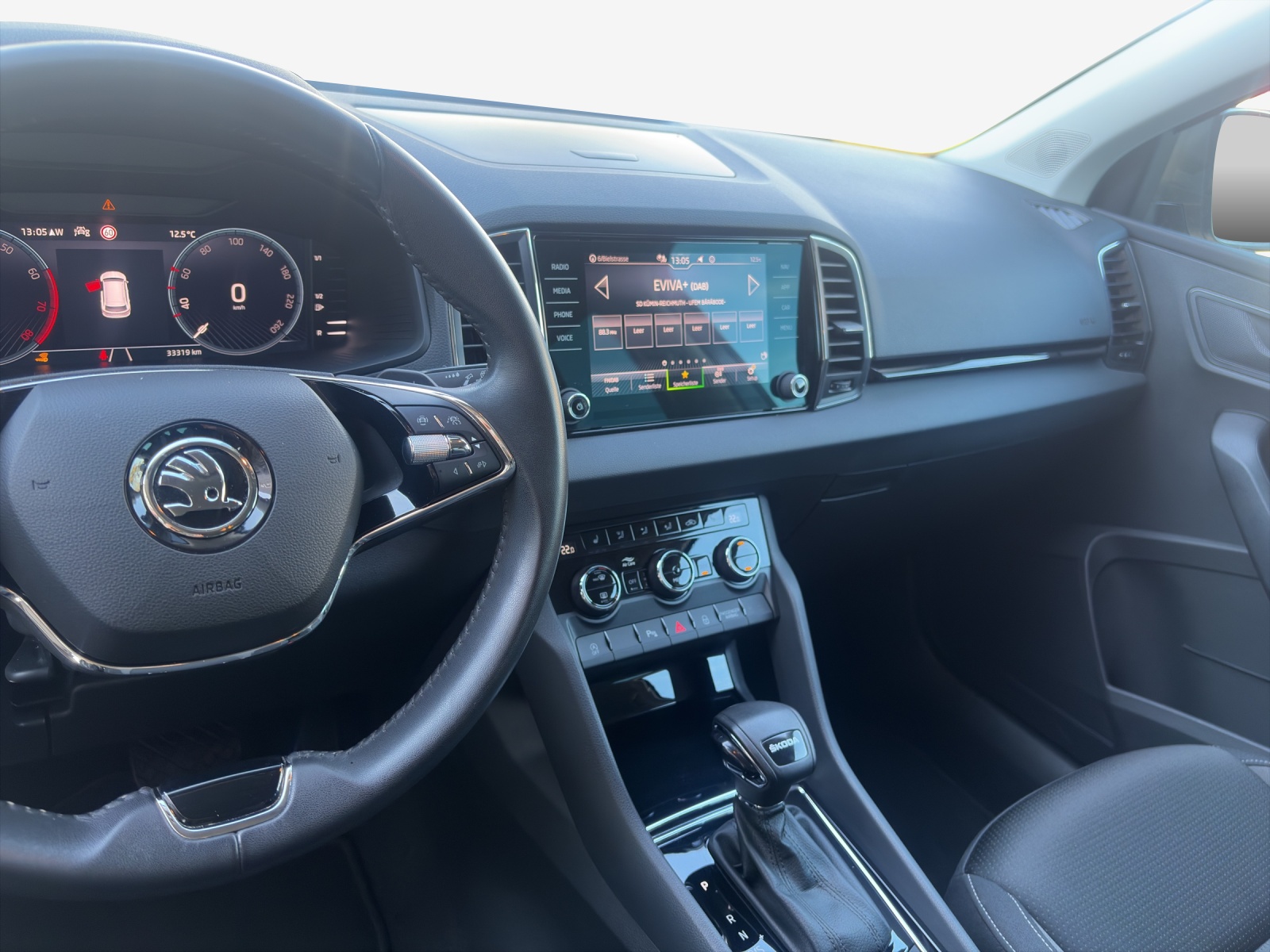 SKODA Karoq 1.5 TSI Ambition DSG-image-10