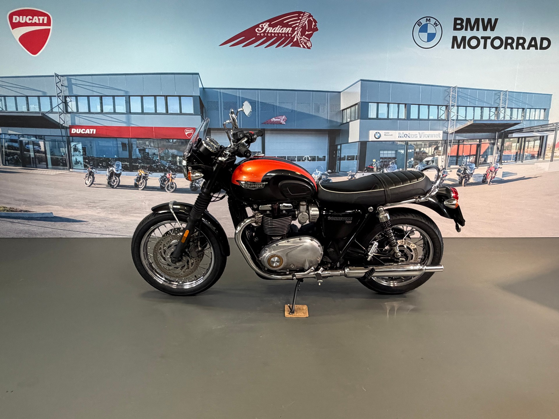 TRIUMPH Bonneville T120 ABS-image-3