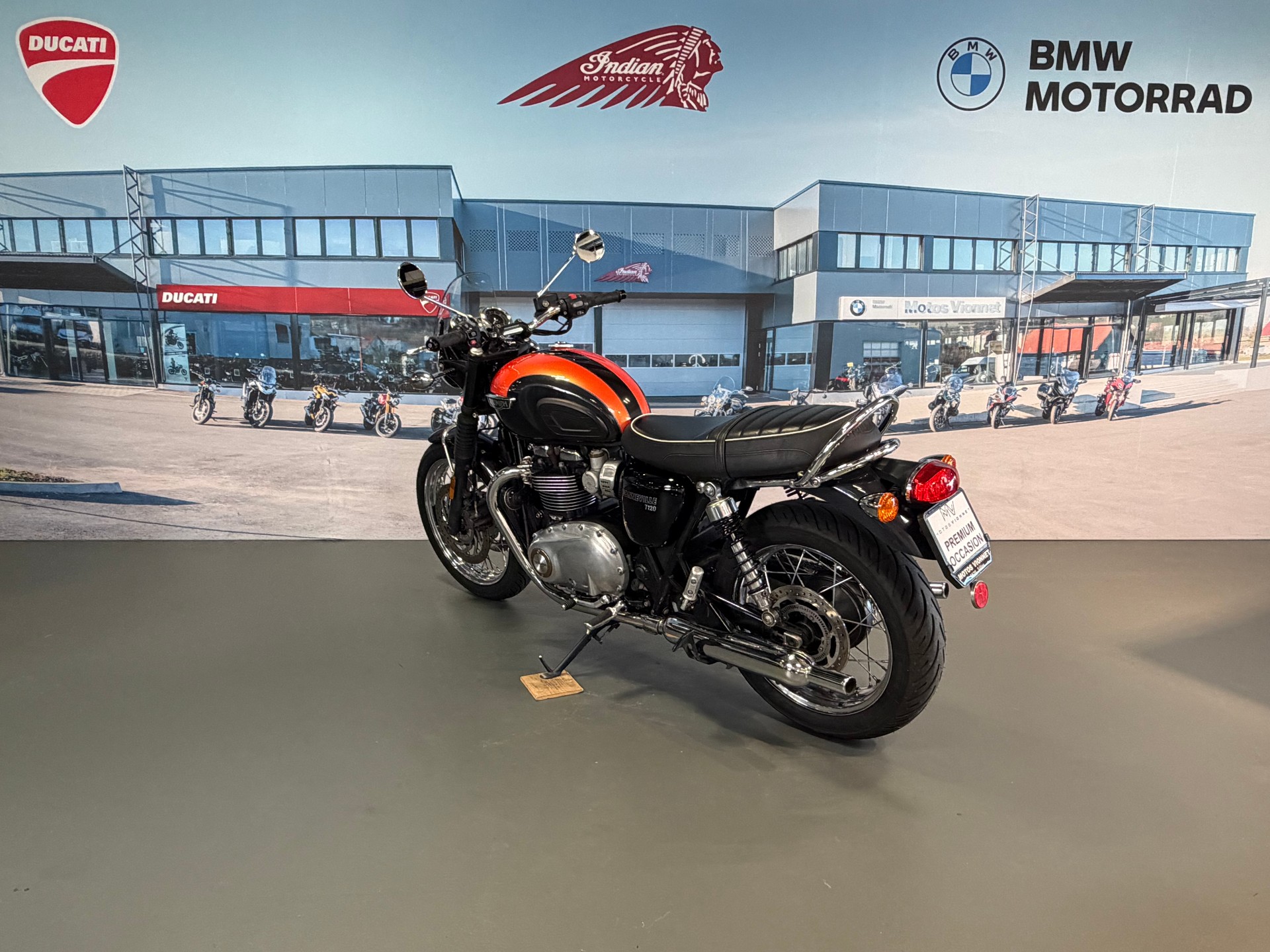 TRIUMPH Bonneville T120 ABS-image-4