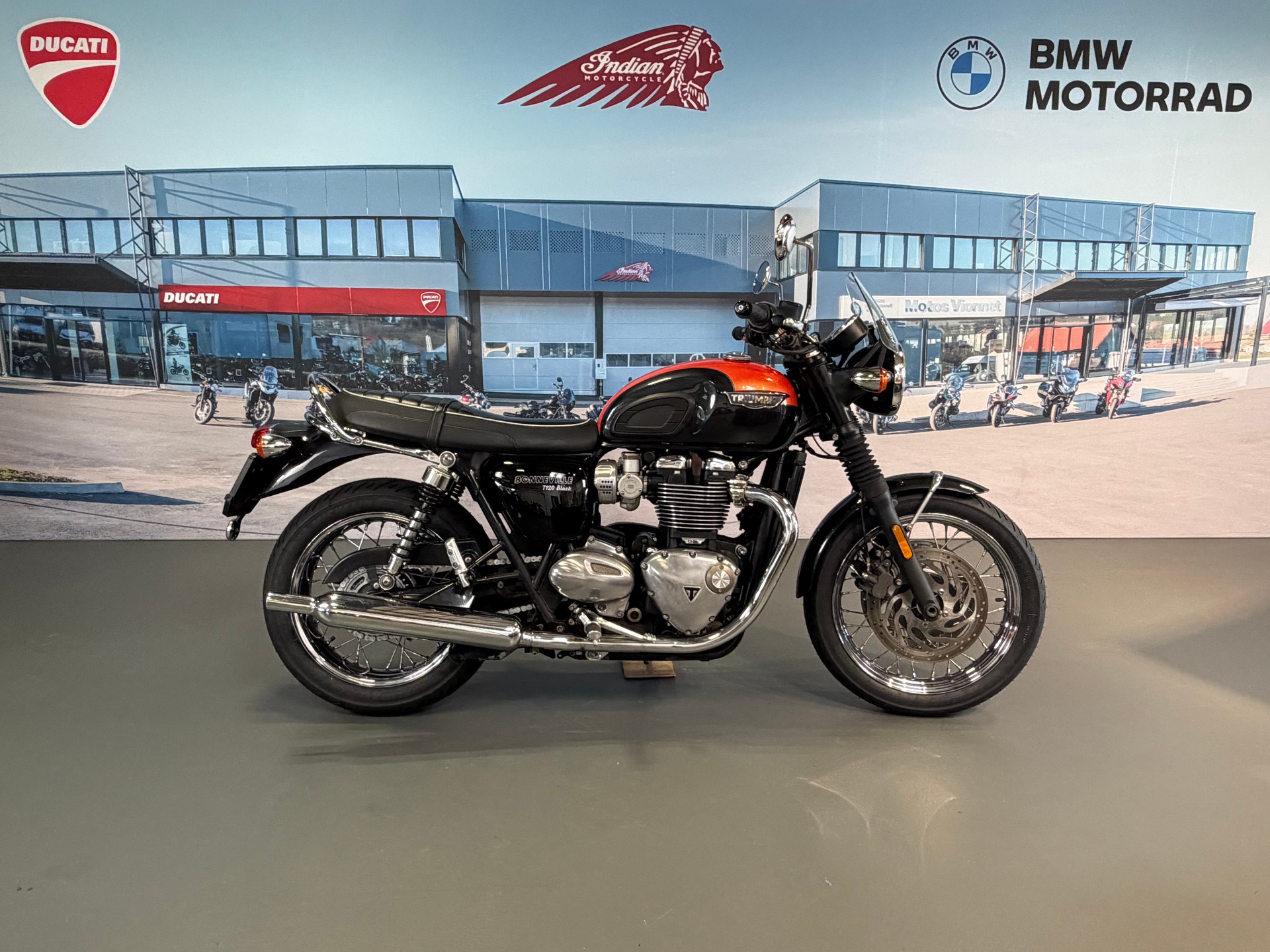 TRIUMPH Bonneville T120 ABS-image-5