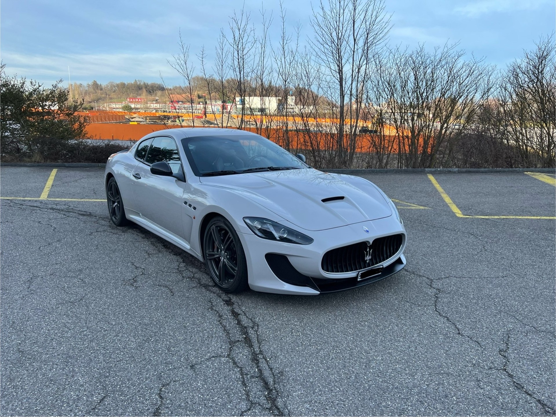 MASERATI GranTurismo MC Stradale Centenial Edition-image-2