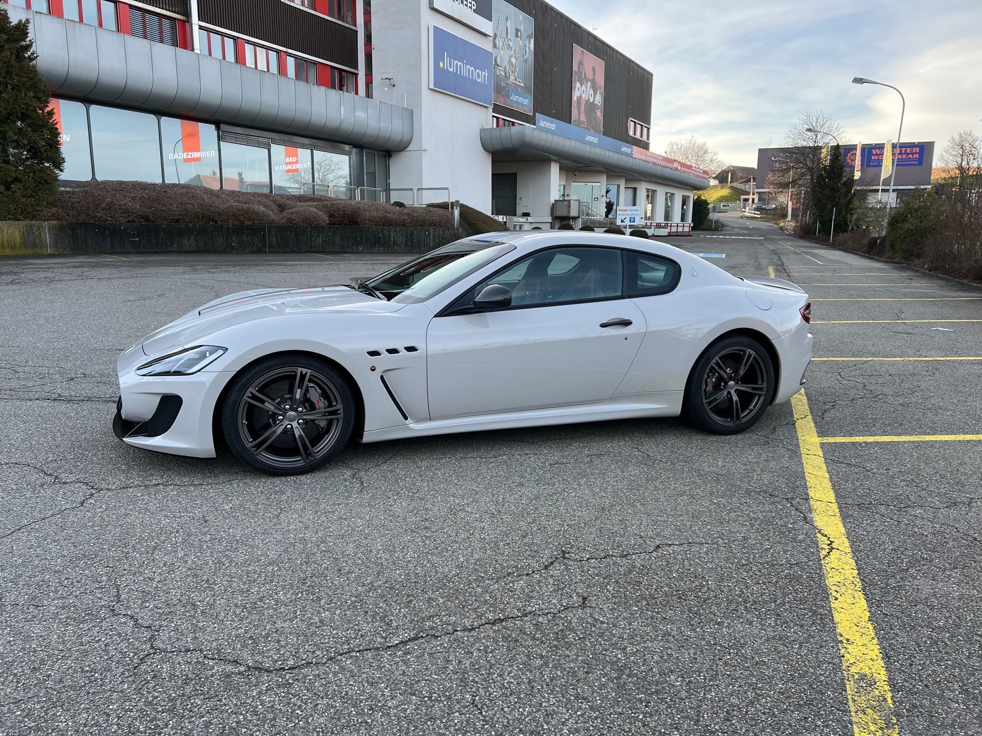 MASERATI GranTurismo MC Stradale Centenial Edition-image-4