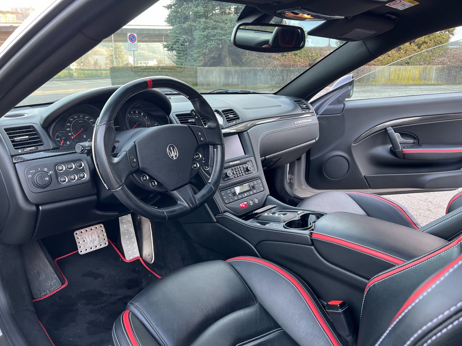 MASERATI GranTurismo MC Stradale Centenial Edition-image-13
