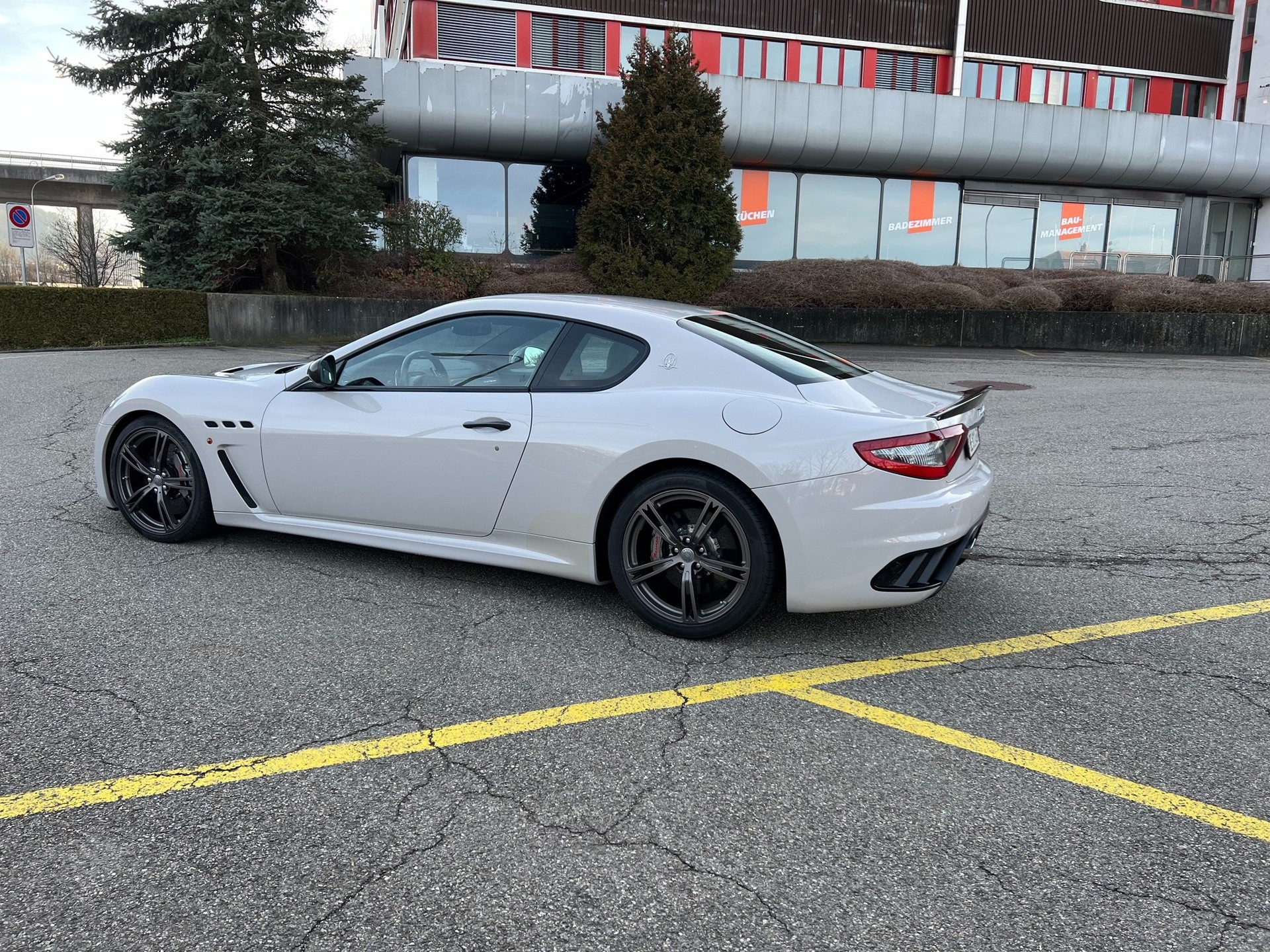 MASERATI GranTurismo MC Stradale Centenial Edition-image-5