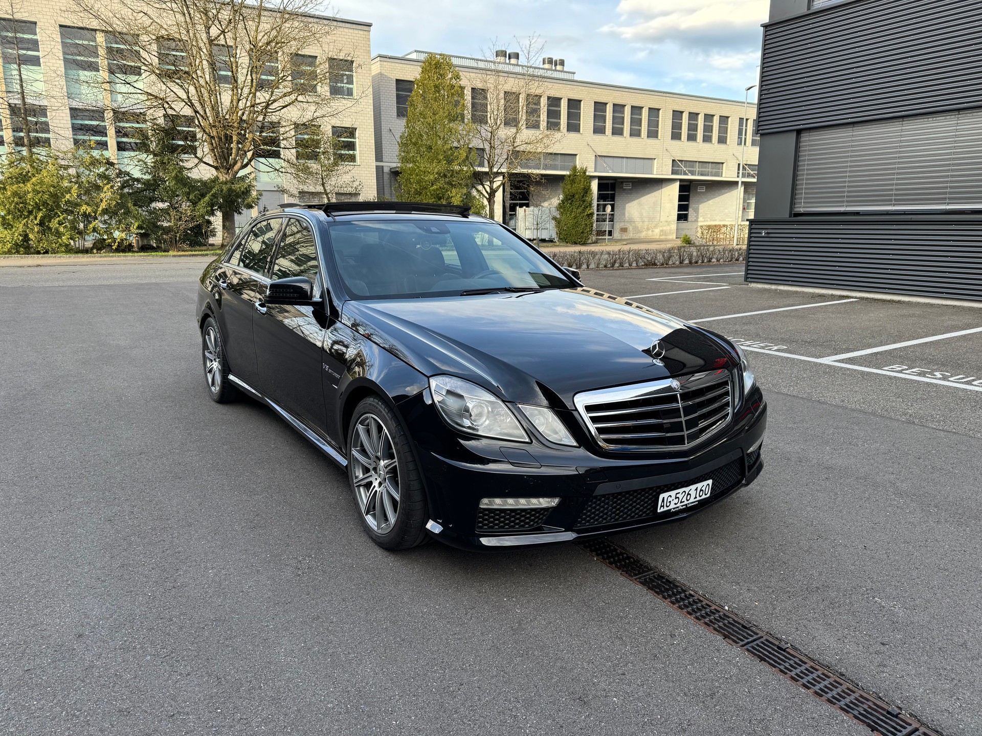 MERCEDES-BENZ E 63 CGI AMG 7G-Tronic-image-5