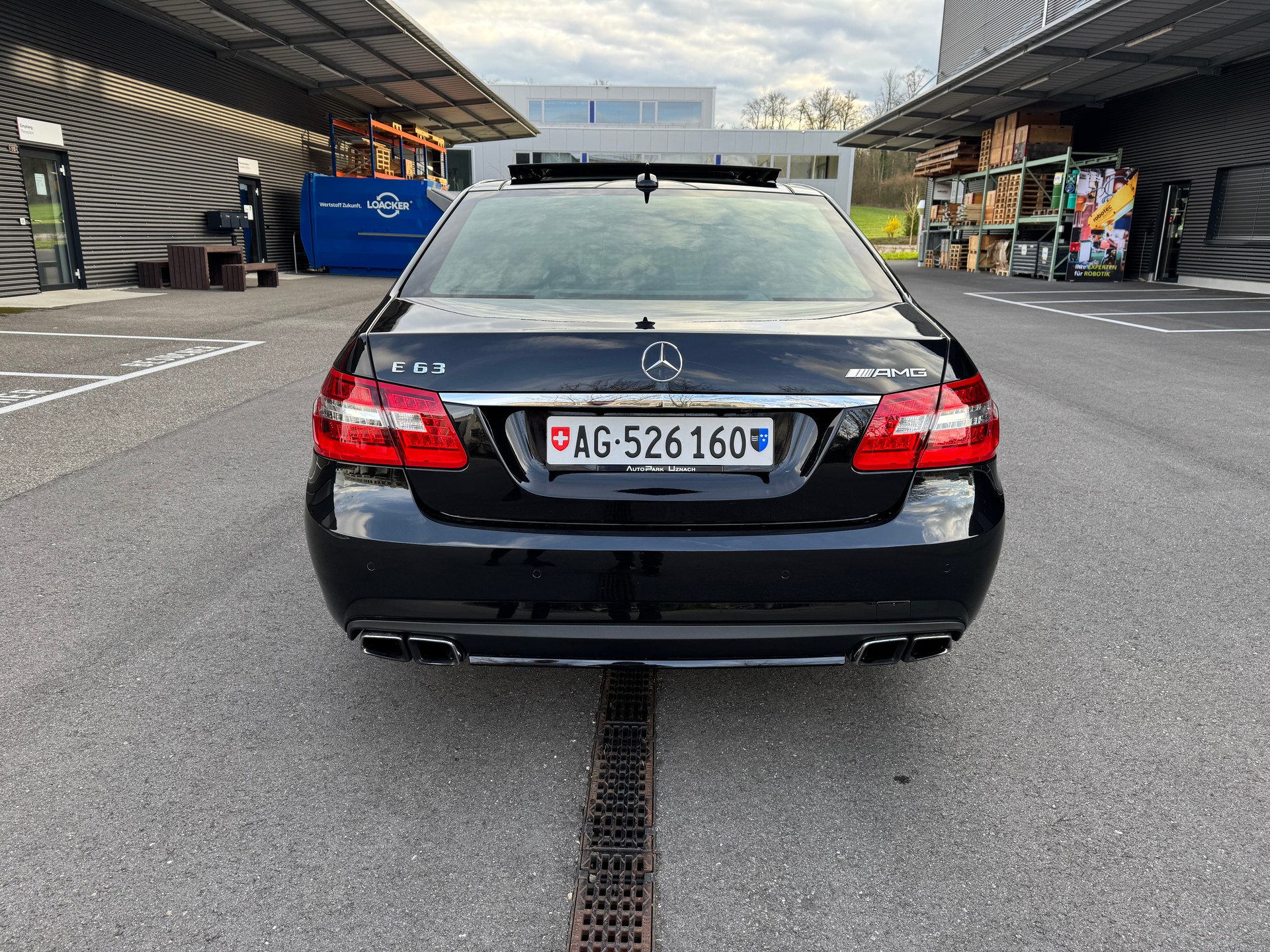 MERCEDES-BENZ E 63 CGI AMG 7G-Tronic-image-2