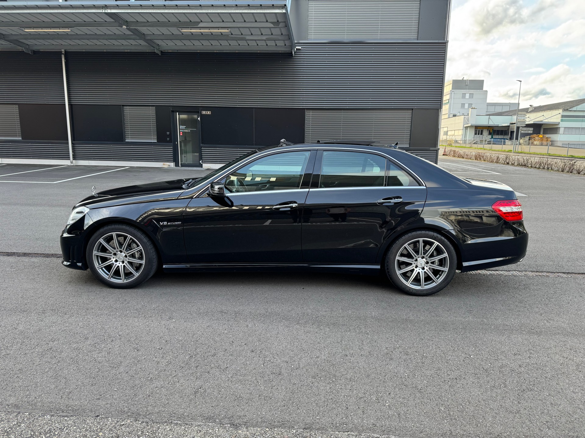 MERCEDES-BENZ E 63 CGI AMG 7G-Tronic