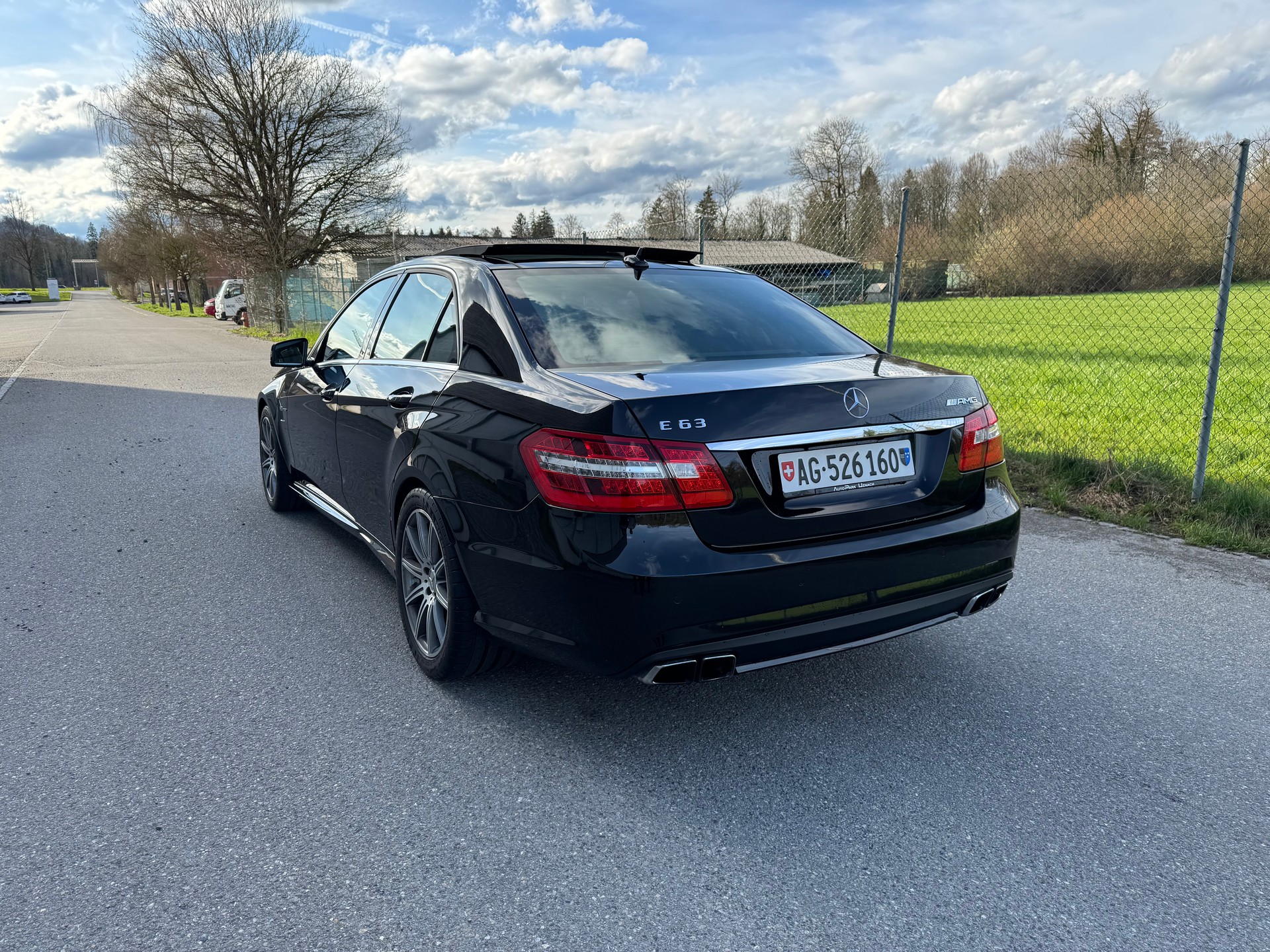 MERCEDES-BENZ E 63 CGI AMG 7G-Tronic-image-10