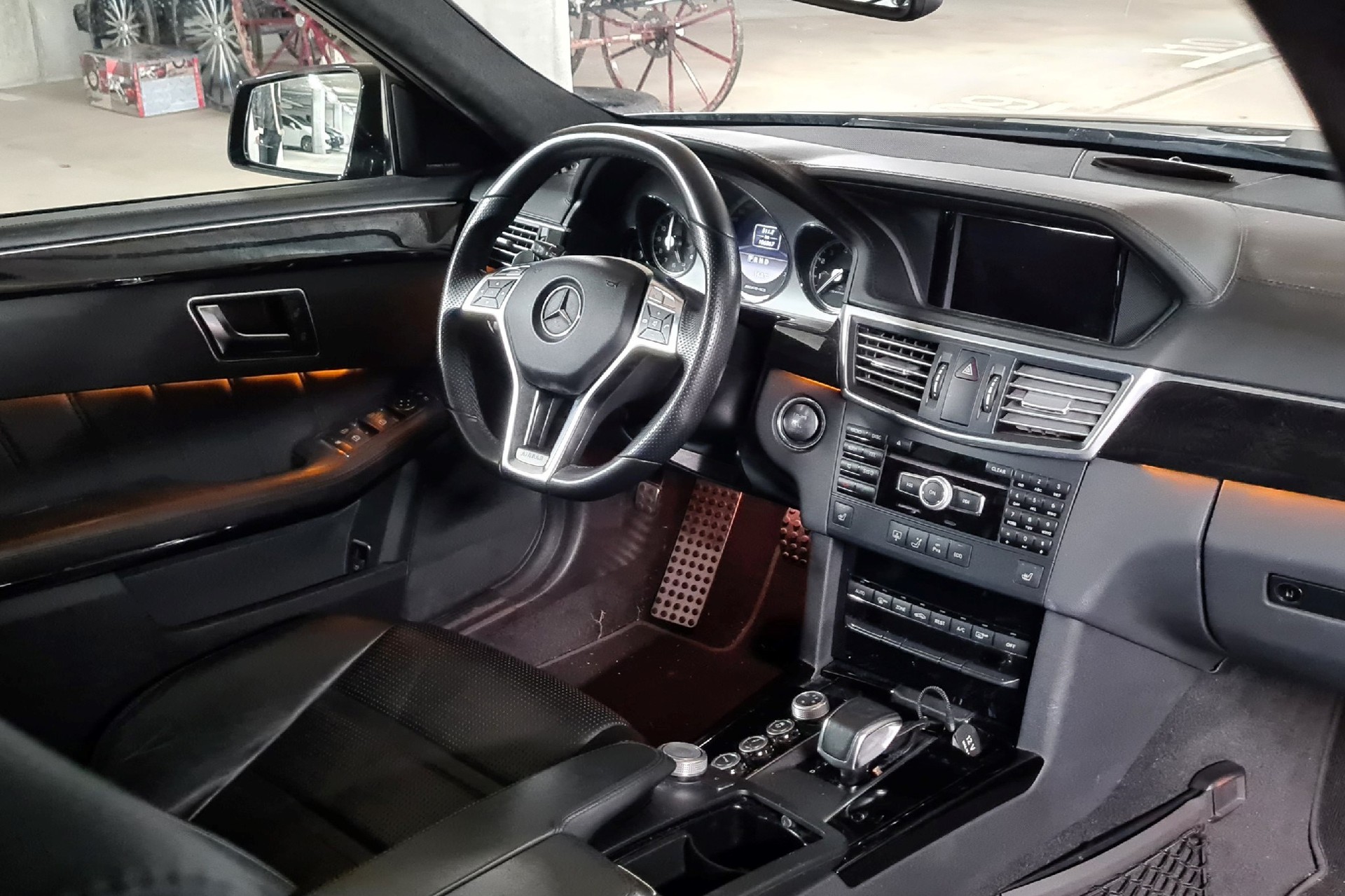 MERCEDES-BENZ E 63 CGI AMG 7G-Tronic-image-11