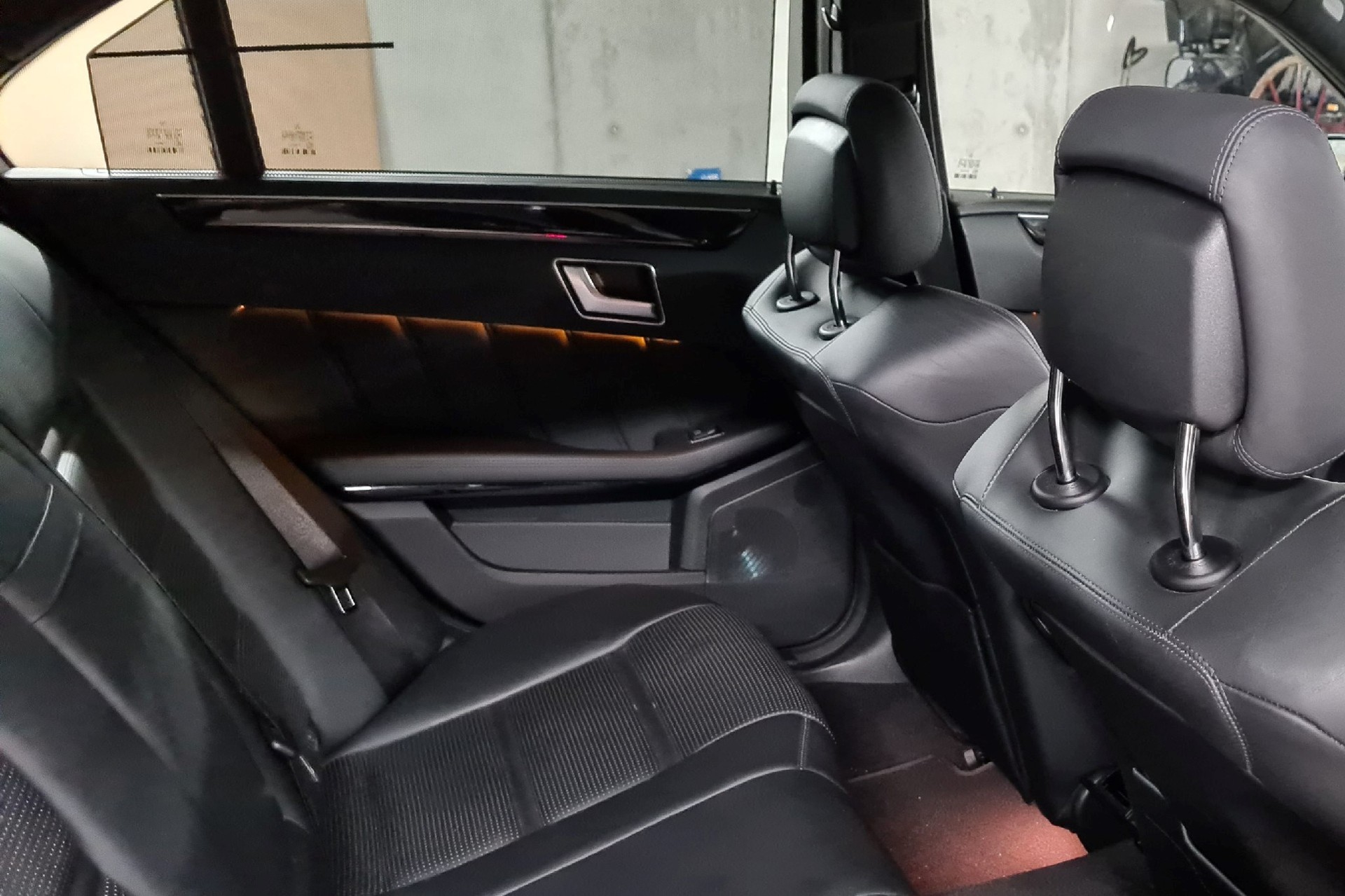MERCEDES-BENZ E 63 CGI AMG 7G-Tronic-image-13