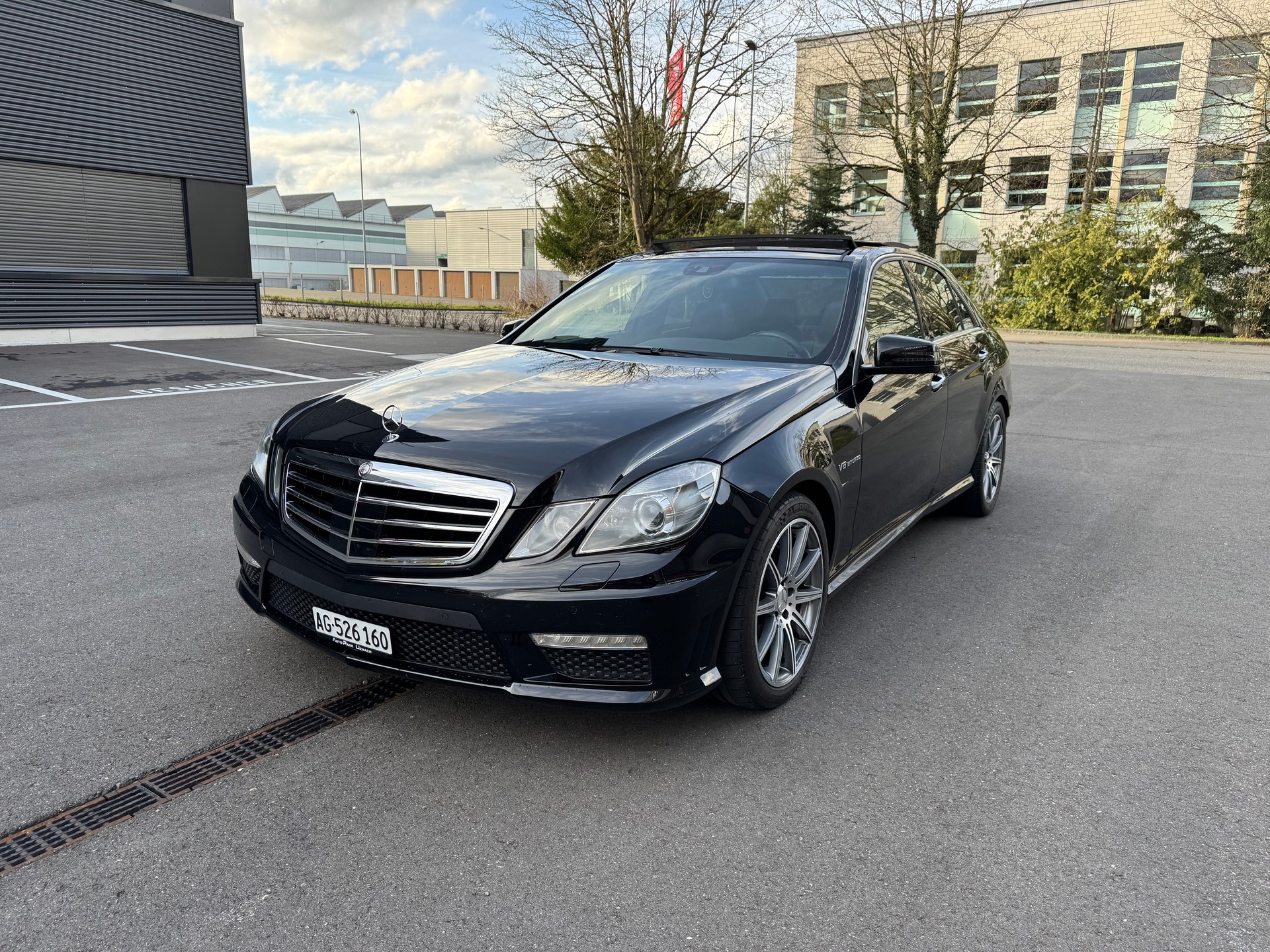MERCEDES-BENZ E 63 CGI AMG 7G-Tronic-image-6