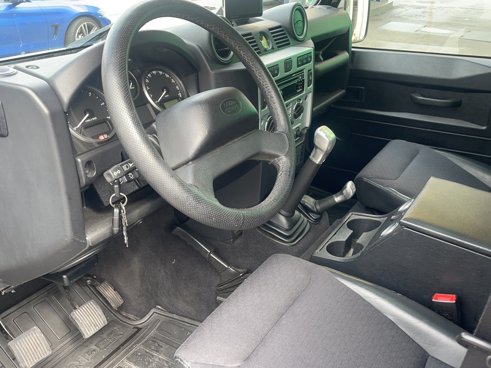 LAND ROVER Defender 110 SW 2.4Tdc SVX-image-6
