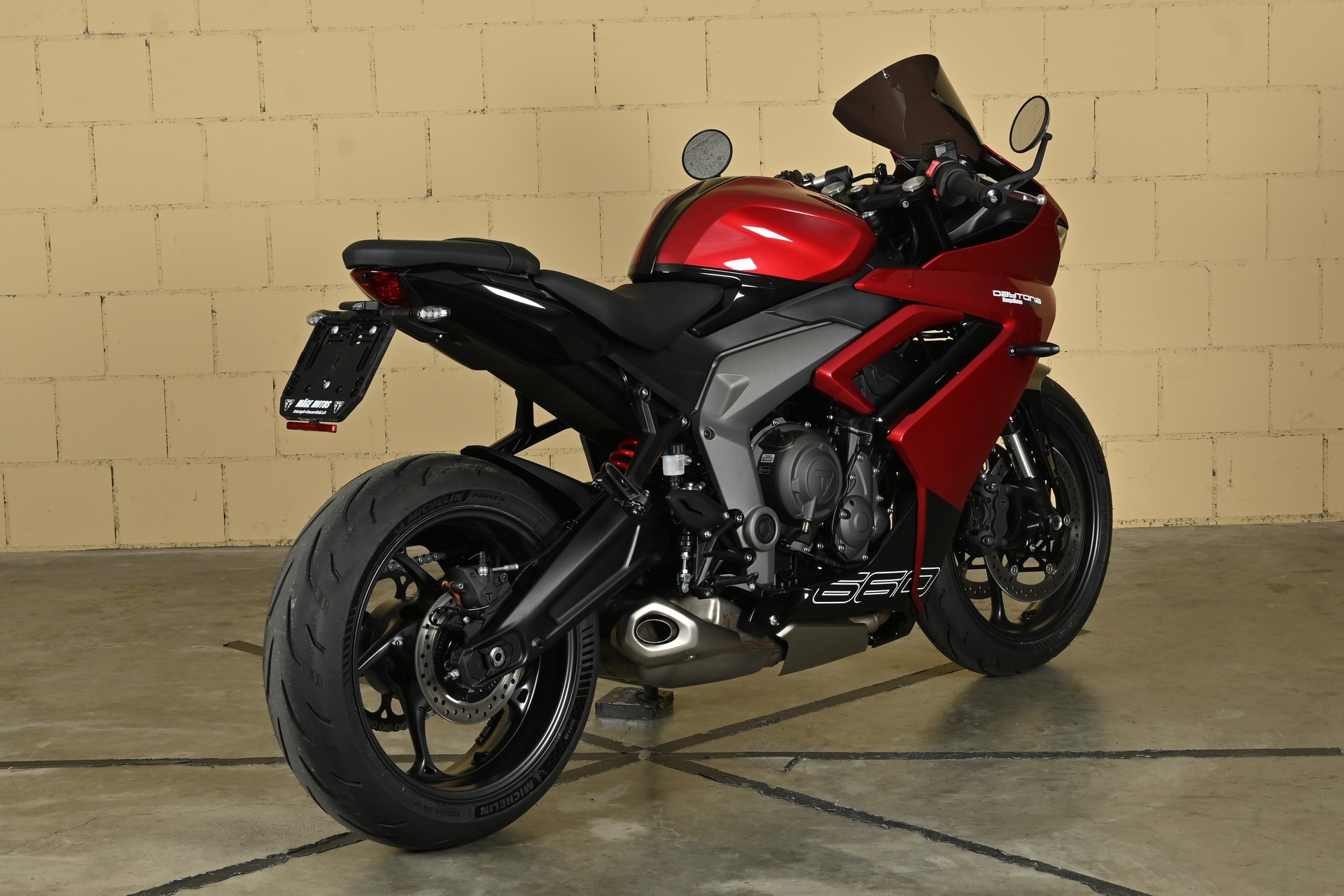 TRIUMPH Daytona 660-image-6