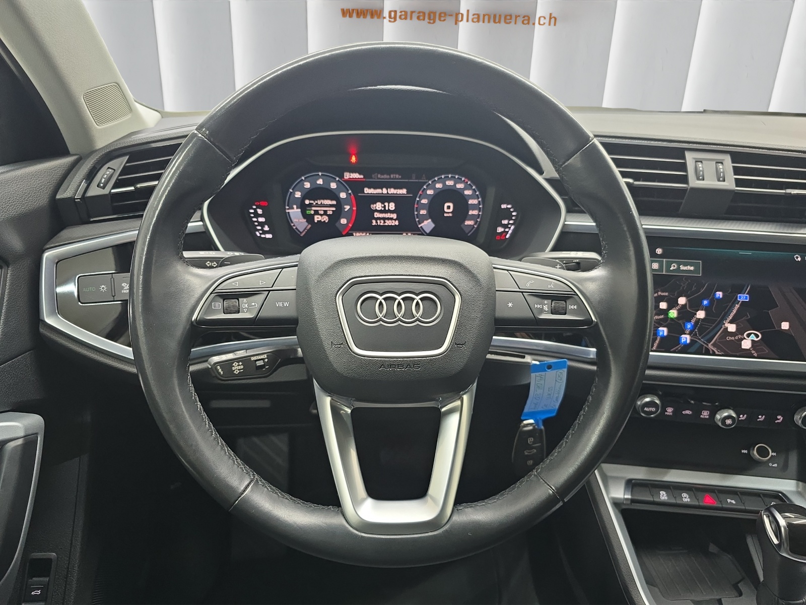 AUDI Q3 2.0 40 TFSI S line quattro S-Tronic-image-7