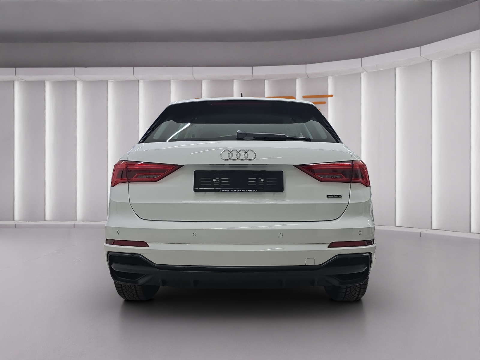 AUDI Q3 2.0 40 TFSI S line quattro S-Tronic-image-5