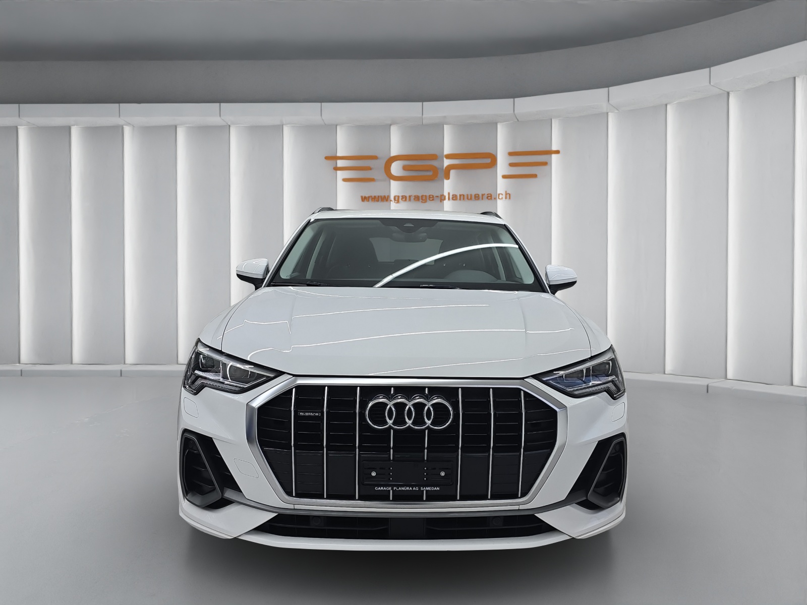 AUDI Q3 2.0 40 TFSI S line quattro S-Tronic-showroom-element-2