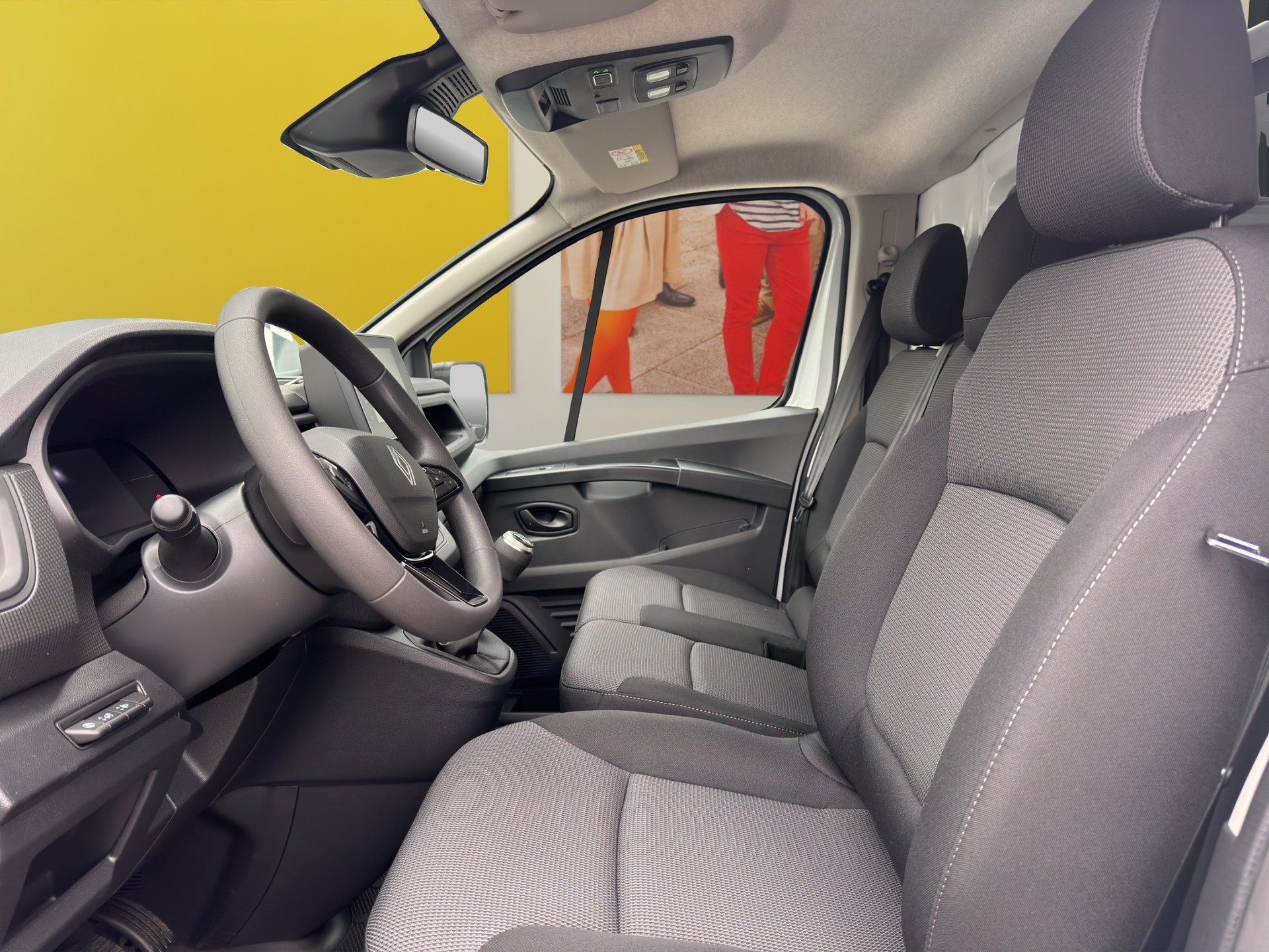 RENAULT Trafic 2.0 Blue dCi 130 Advance L1H1-image-9
