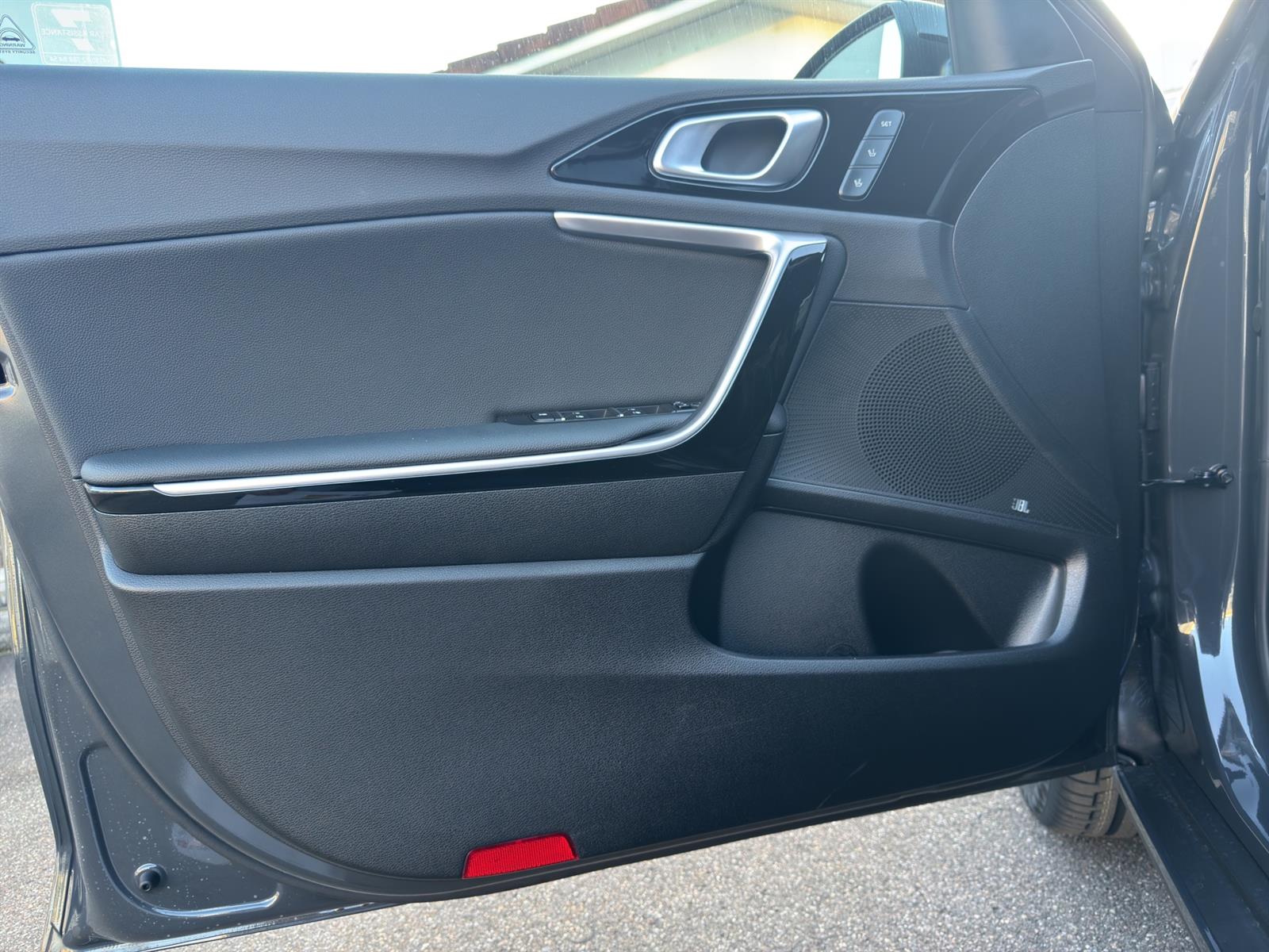 KIA XCeed 1.5 T-GDi GT-Line-image-7
