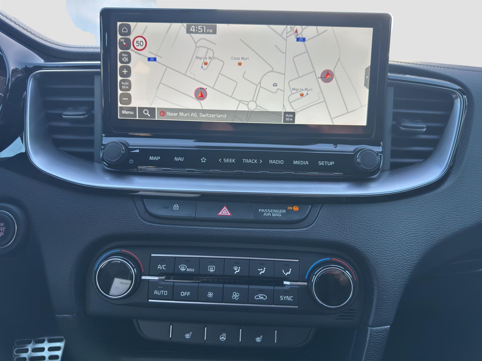KIA XCeed 1.5 T-GDi GT-Line-image-11