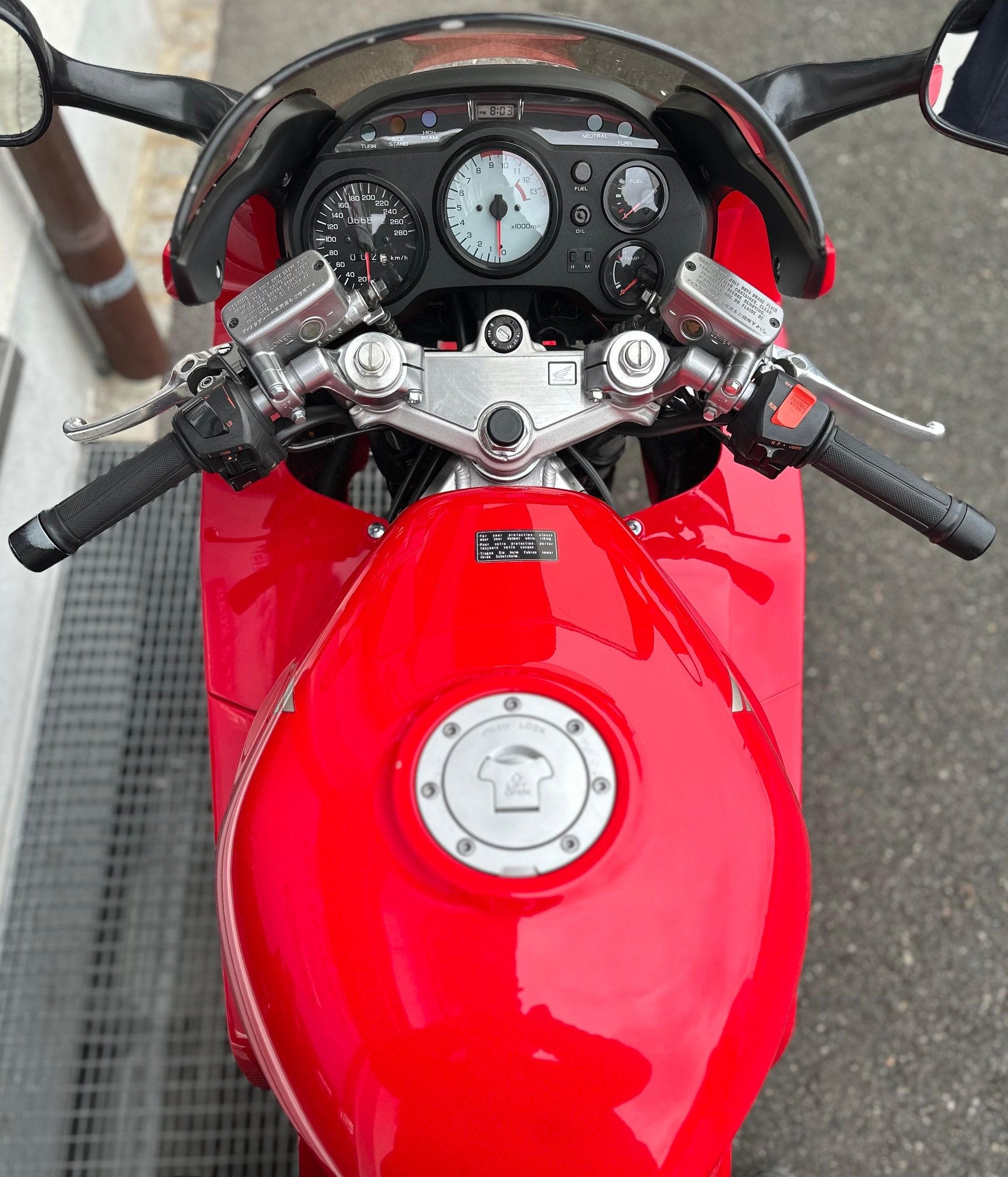 HONDA VFR 750 F R-V-image-8