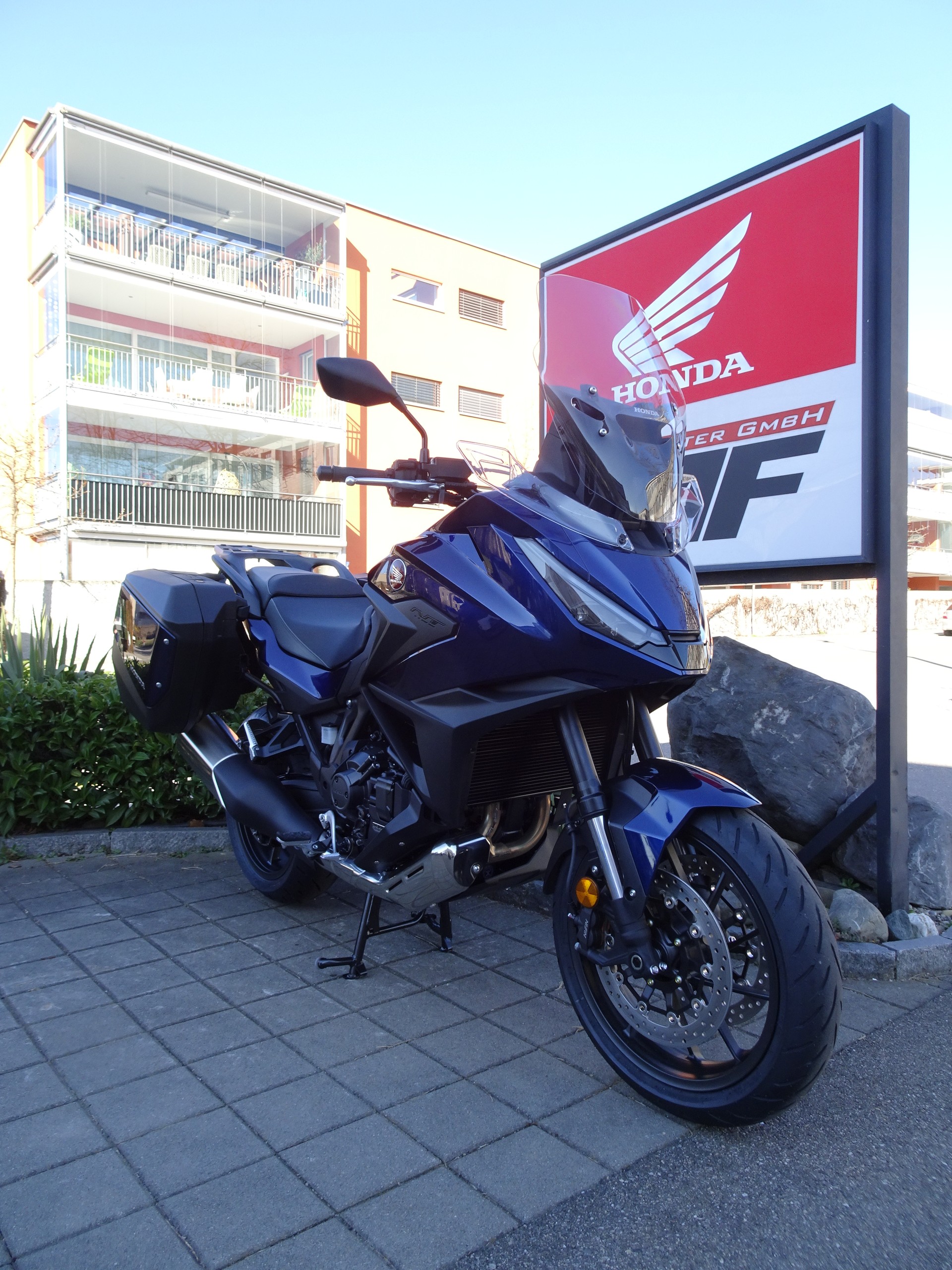 HONDA NT 1100-image-1