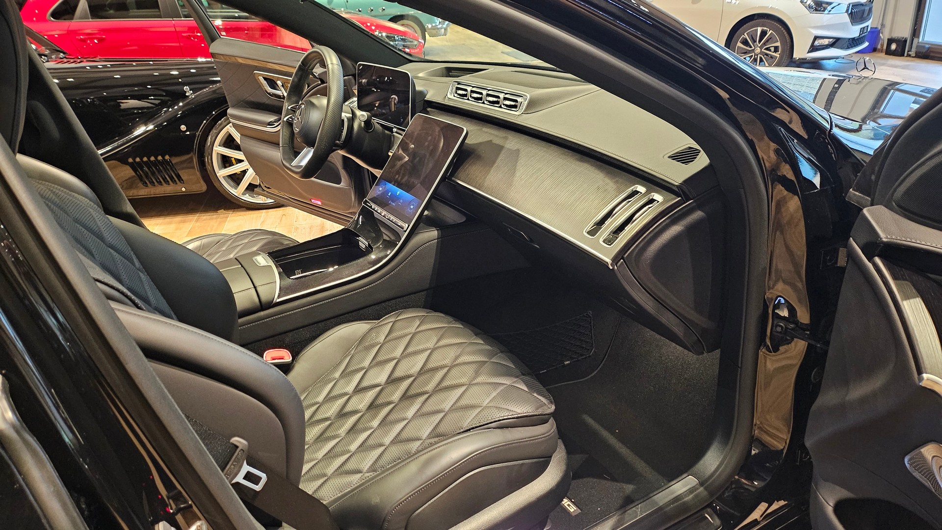 MERCEDES-BENZ S 580 e L 4Matic AMG Line 9G-Tronic-image-26