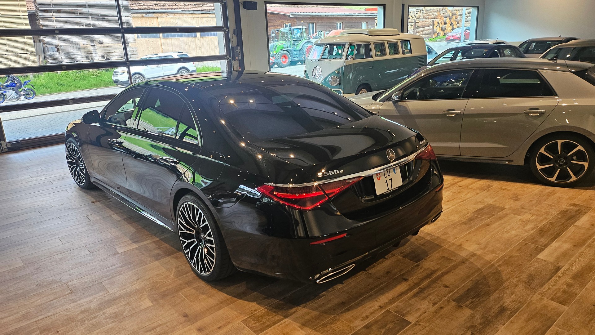 MERCEDES-BENZ S 580 e L 4Matic AMG Line 9G-Tronic-image-14