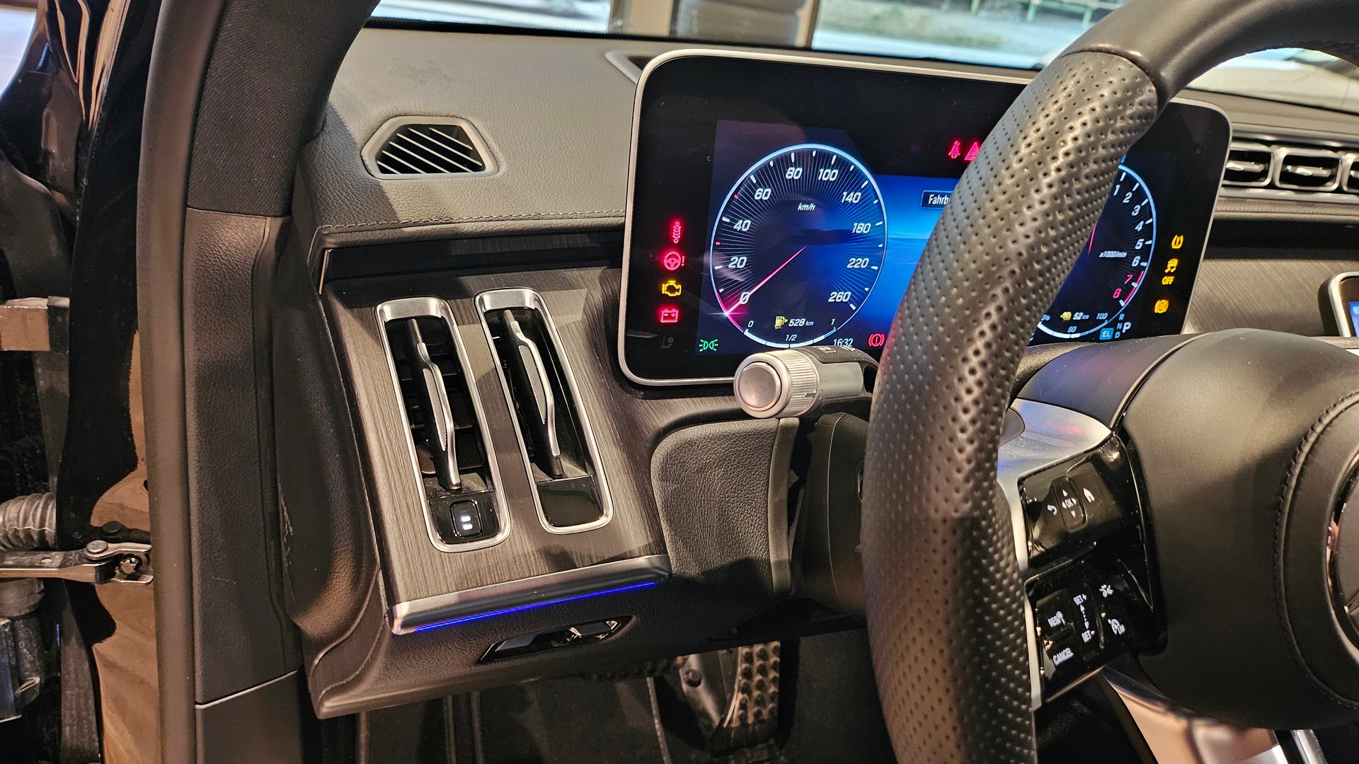 MERCEDES-BENZ S 580 e L 4Matic AMG Line 9G-Tronic-image-22