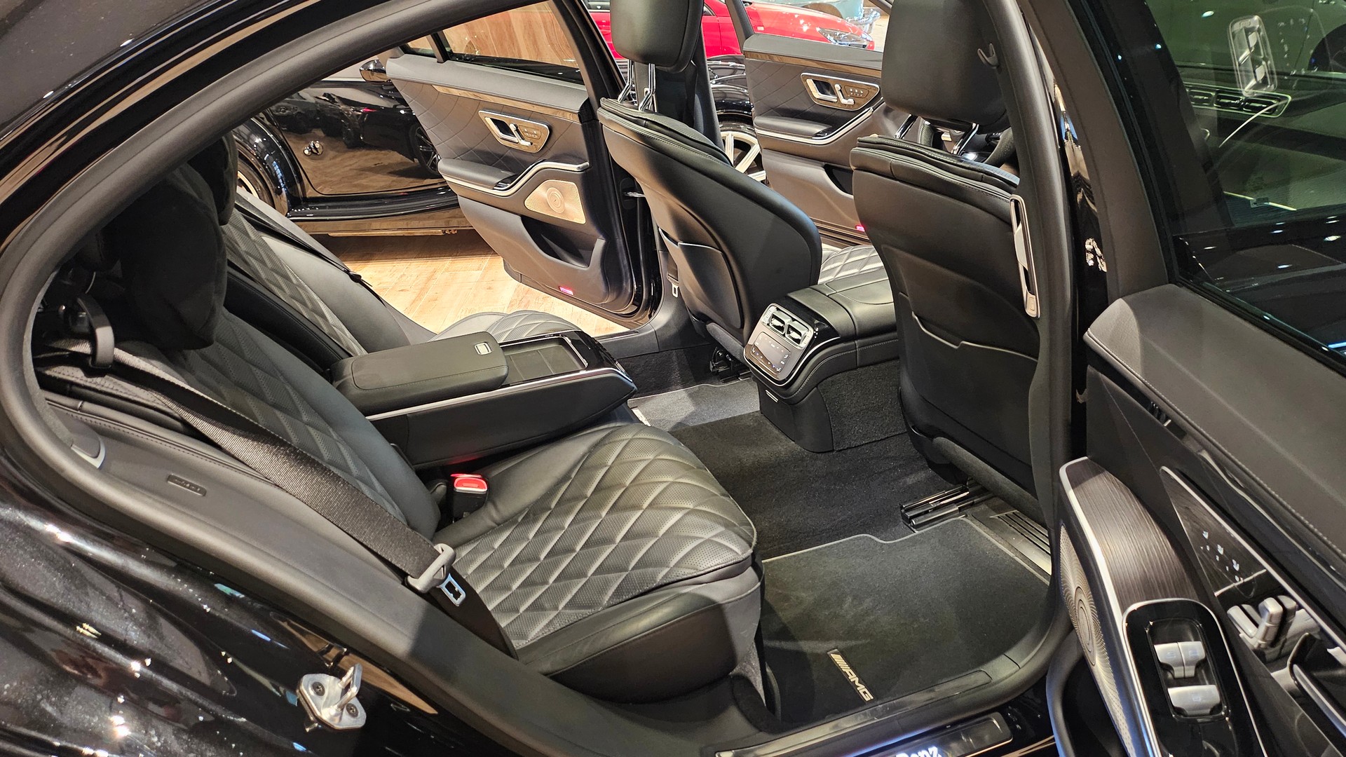 MERCEDES-BENZ S 580 e L 4Matic AMG Line 9G-Tronic-image-27