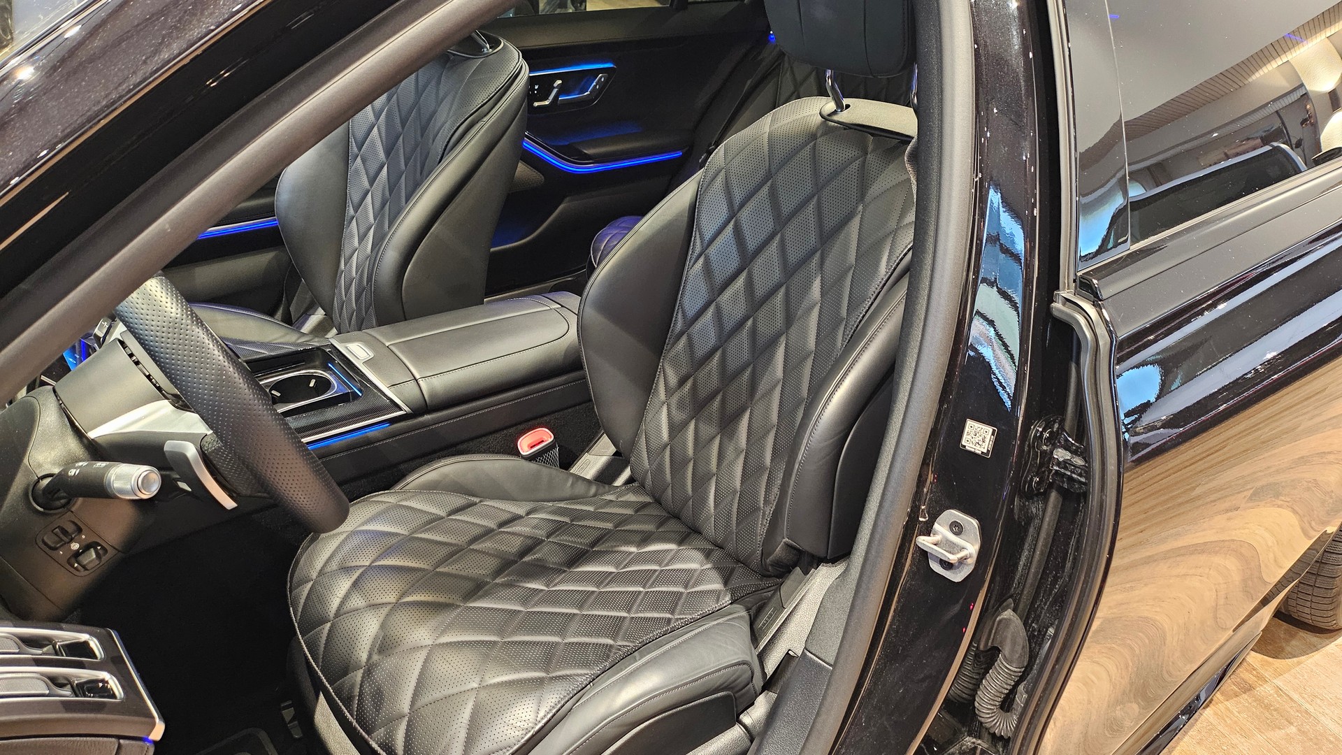 MERCEDES-BENZ S 580 e L 4Matic AMG Line 9G-Tronic-image-24