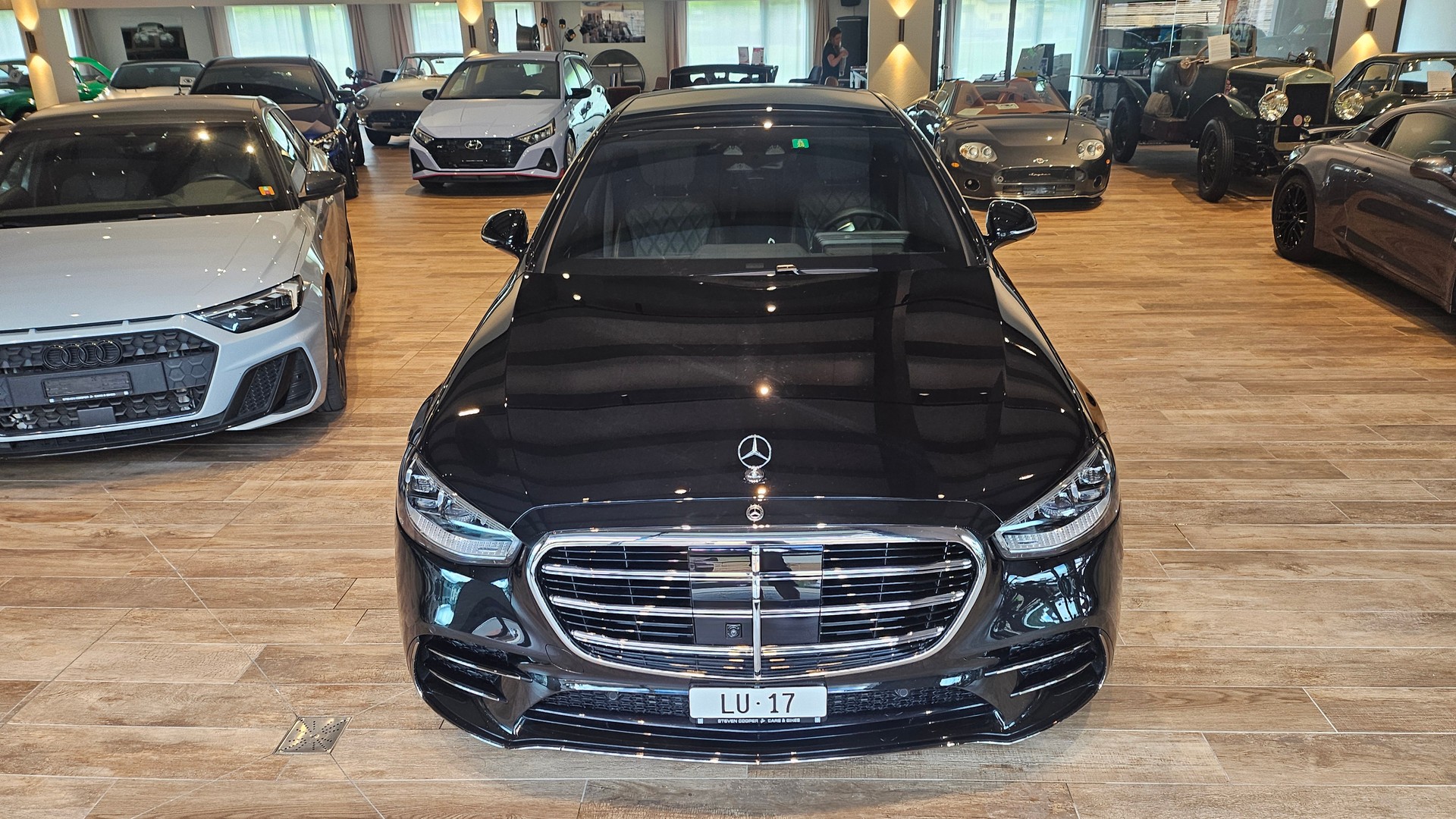 MERCEDES-BENZ S 580 e L 4Matic AMG Line 9G-Tronic-showroom-element-3