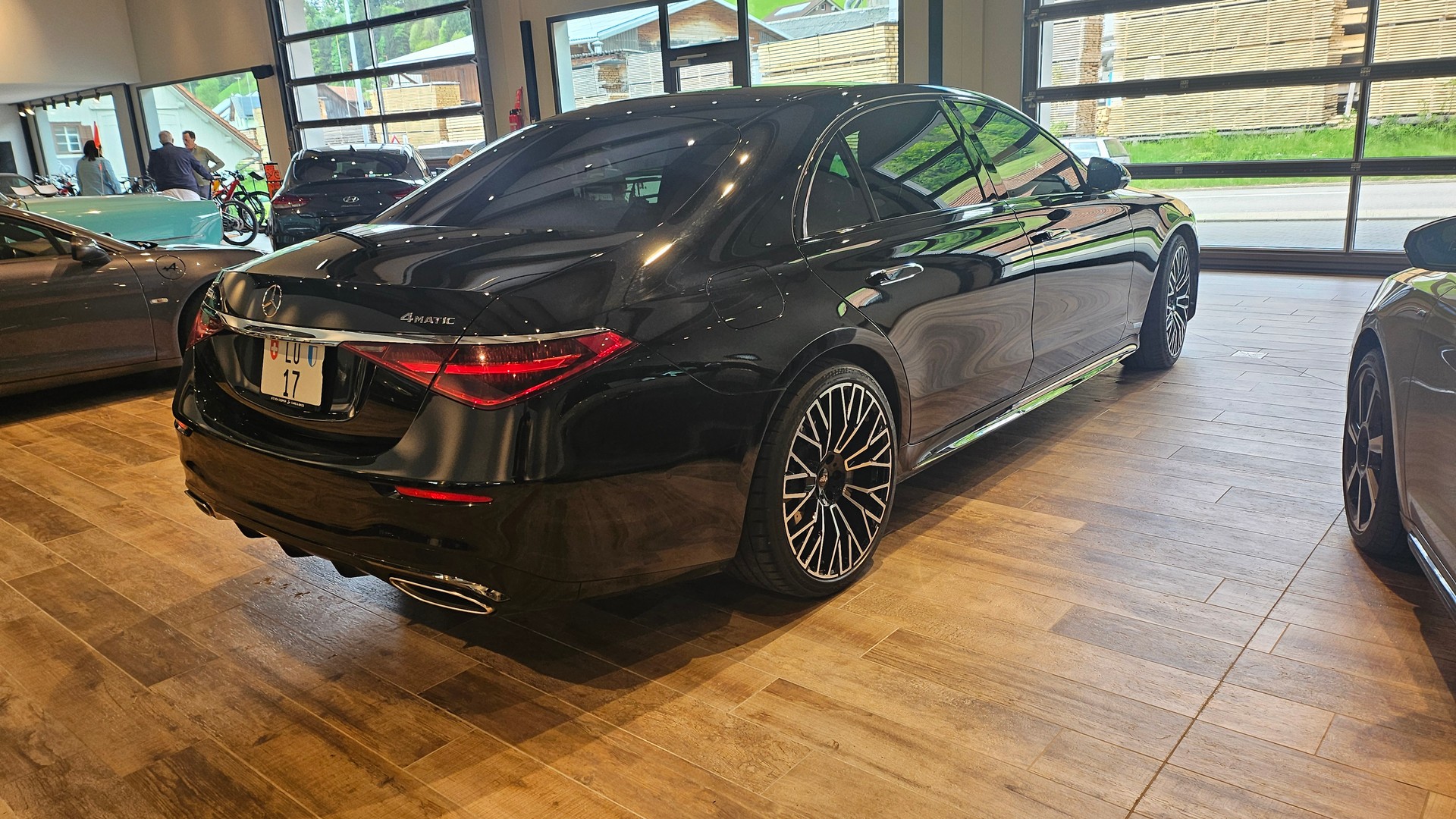 MERCEDES-BENZ S 580 e L 4Matic AMG Line 9G-Tronic-image-9