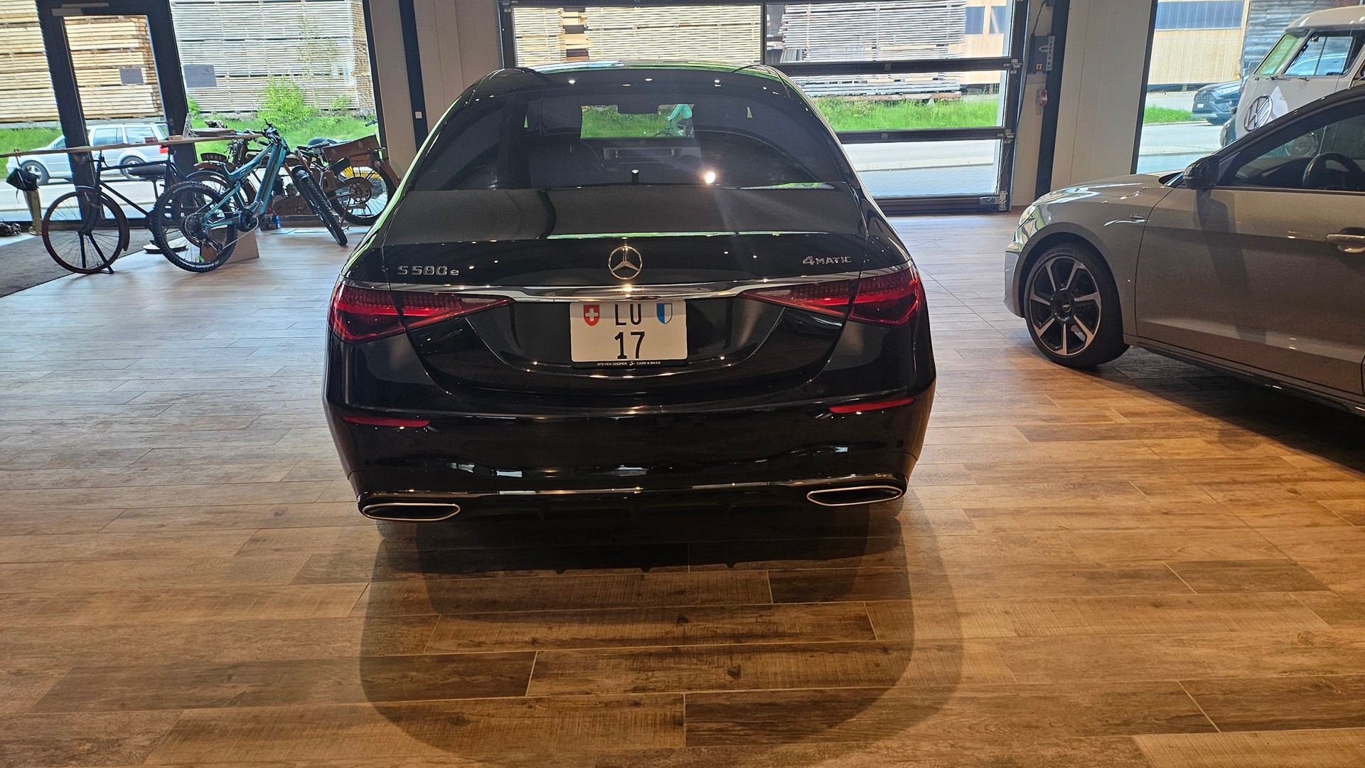 MERCEDES-BENZ S 580 e L 4Matic AMG Line 9G-Tronic-image-11